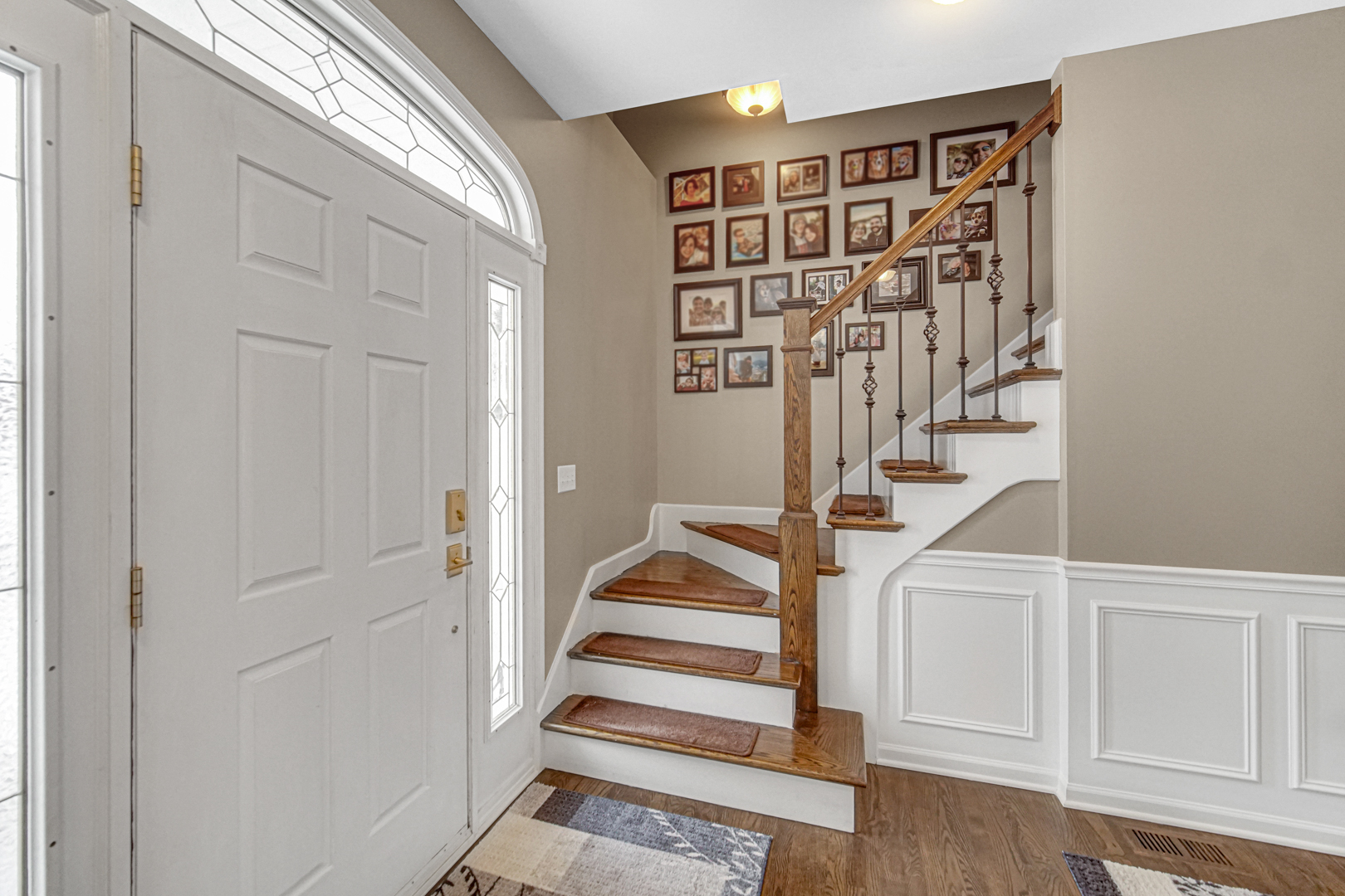 1008 Asbury Drive, Aurora, IL 60502