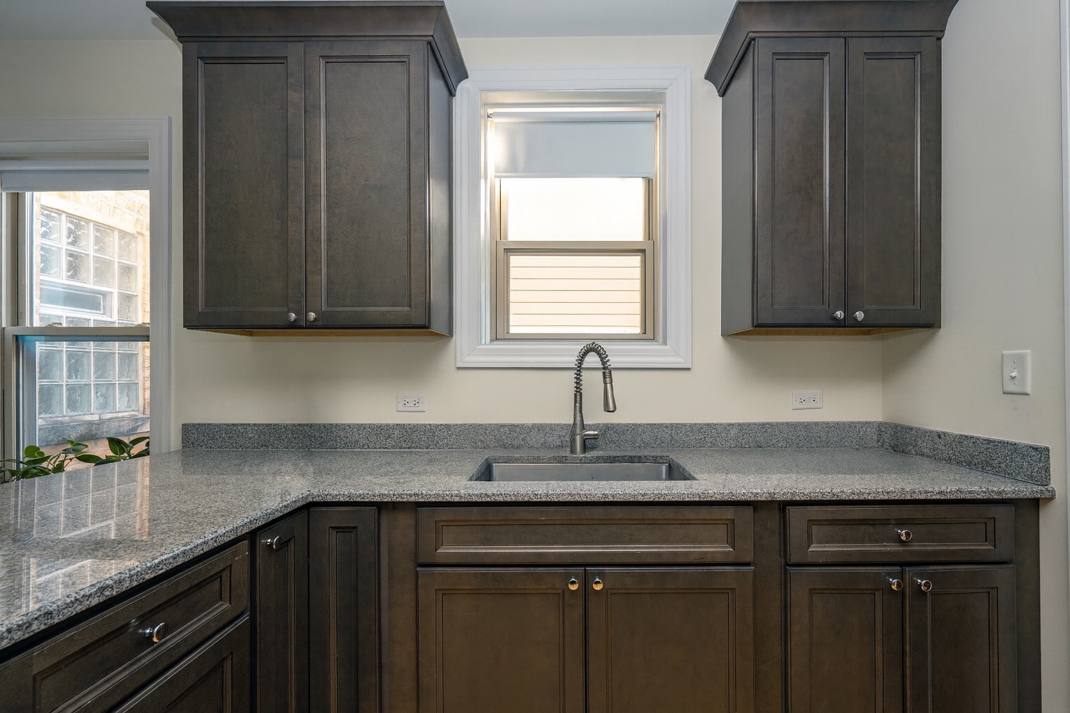 5501 W School Street #1C, Chicago, IL 60641