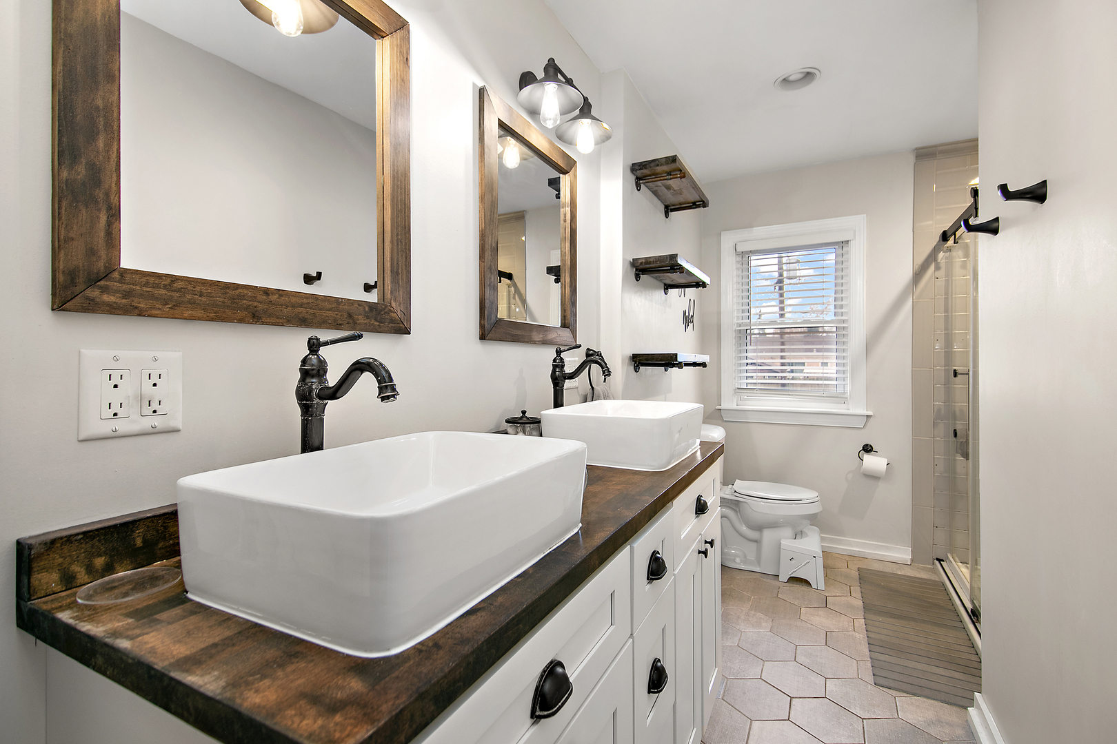 18524 Gottschalk Avenue, Homewood, IL 60430