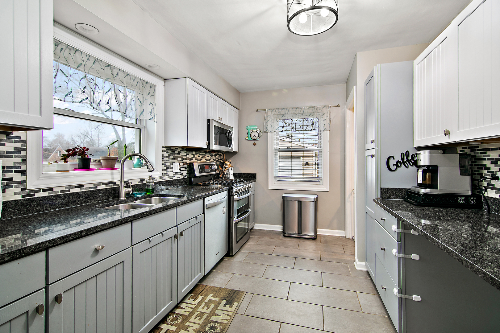 18524 Gottschalk Avenue, Homewood, IL 60430