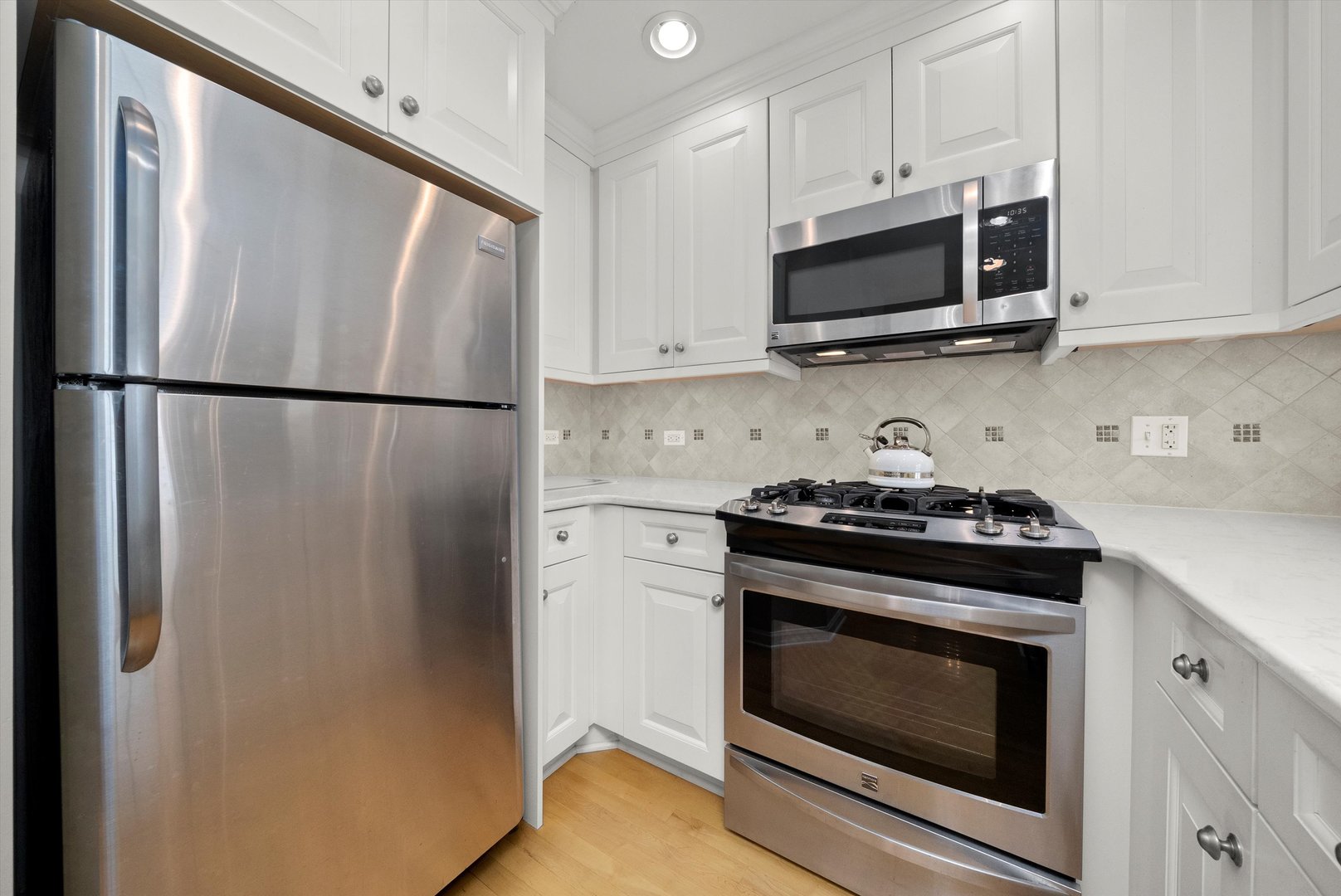 1943 N Charter Point Drive #D, Arlington Heights, IL 60004