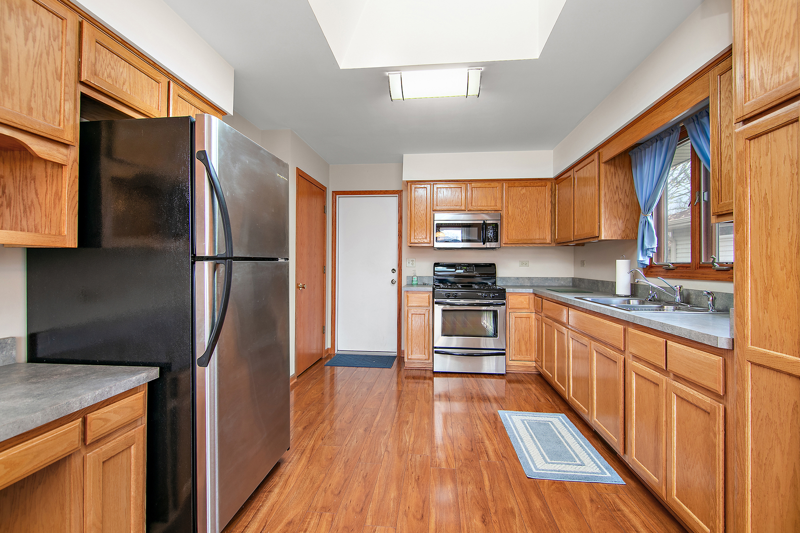 6910 Manchester Drive, Plainfield, IL 60586