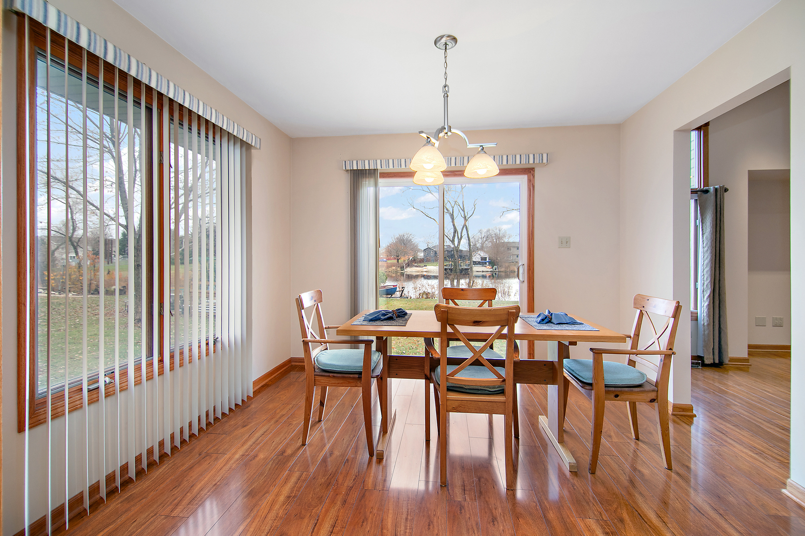 6910 Manchester Drive, Plainfield, IL 60586