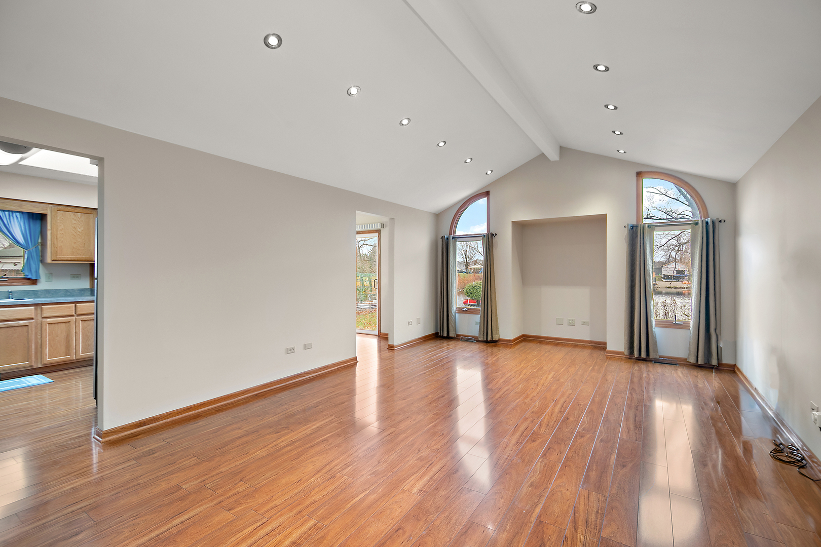 6910 Manchester Drive, Plainfield, IL 60586