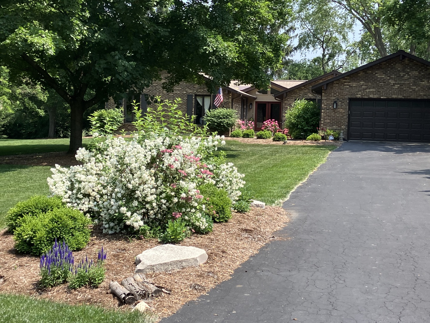 24423 W Hunters Lane, Deer Park, IL 60010