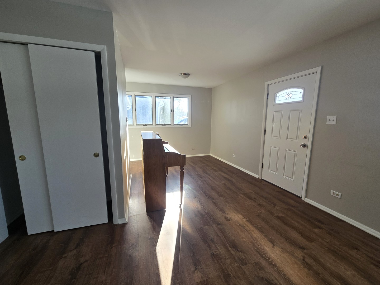 25151 W Lincoln Drive, Lake Villa, IL 60046