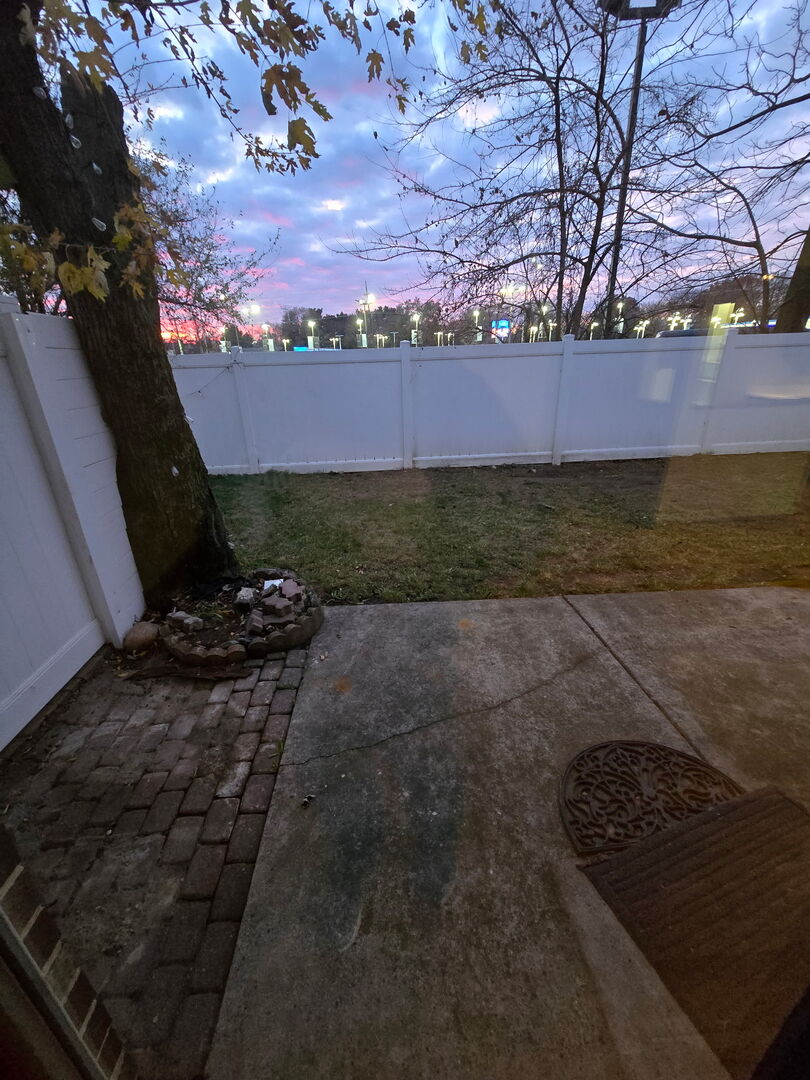 10956 S 76th Avenue #H, Palos Hills, IL 60465