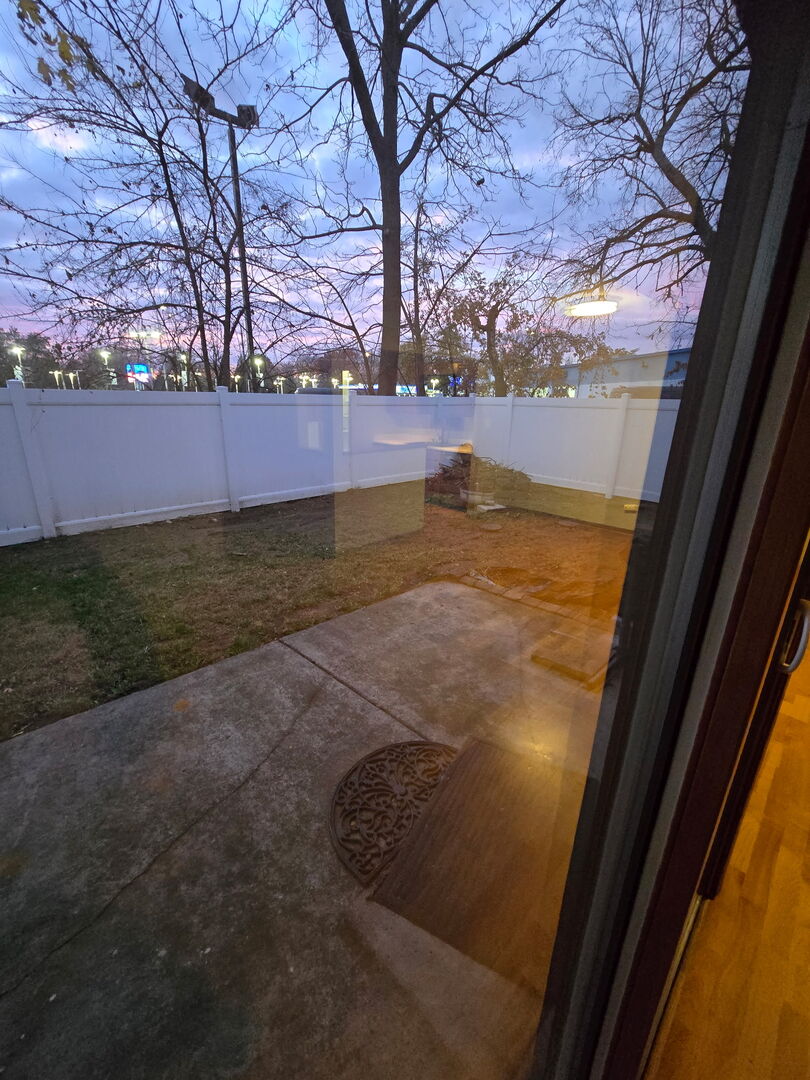 10956 S 76th Avenue #H, Palos Hills, IL 60465