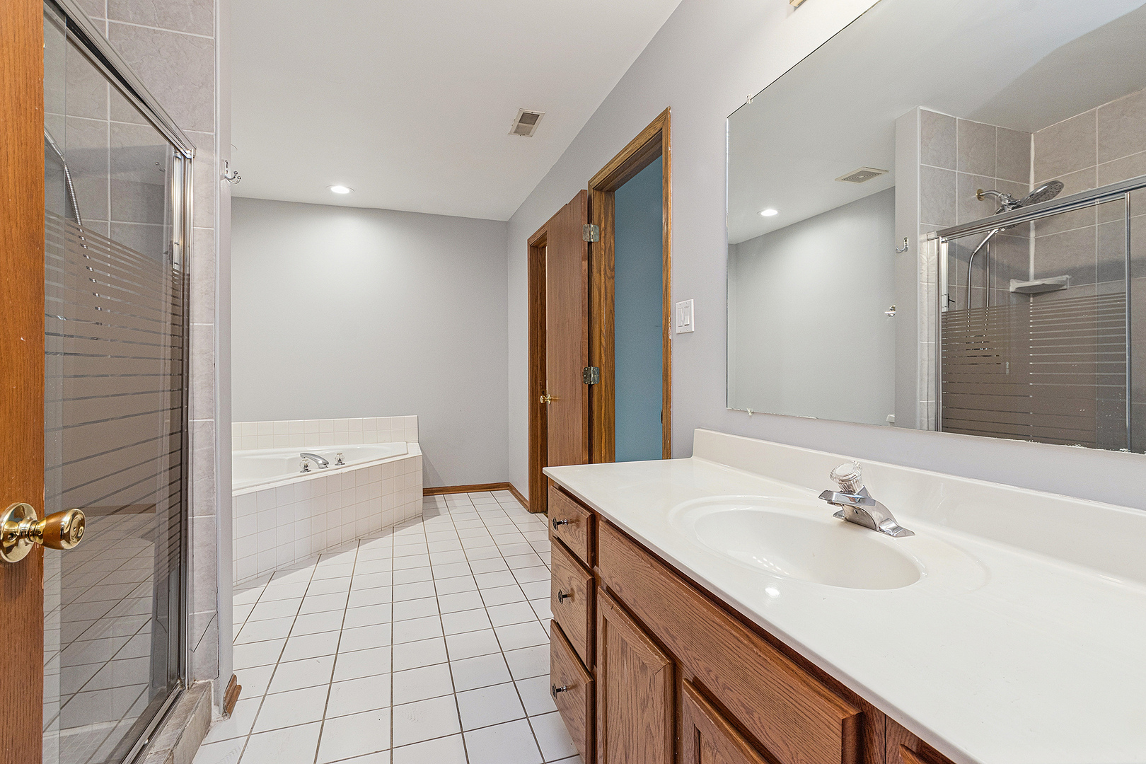 10956 S 76th Avenue #H, Palos Hills, IL 60465