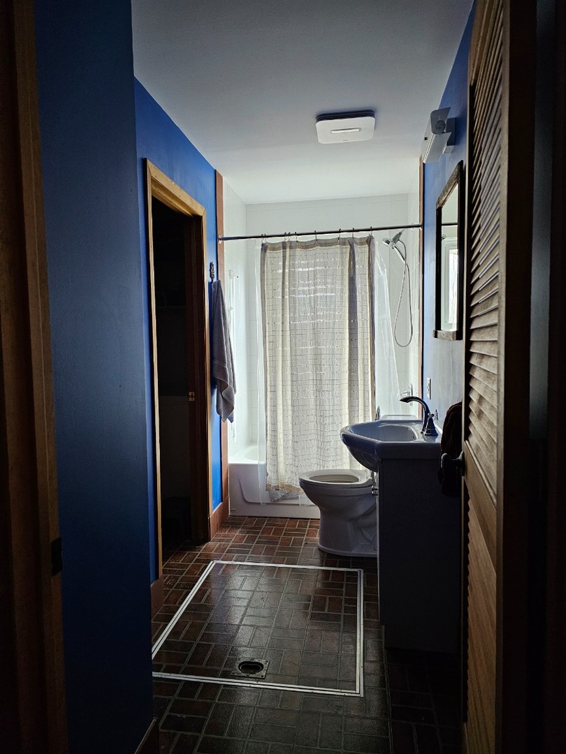 724 Petite Lake Road, Lake Villa, IL 60046