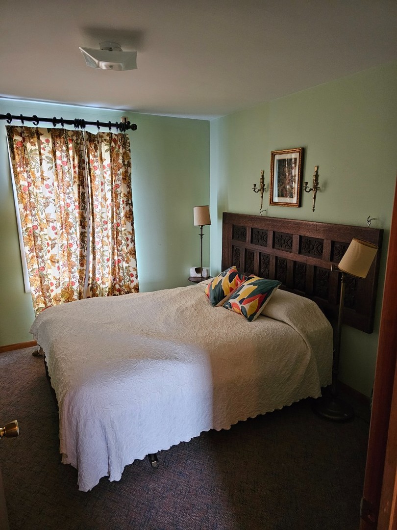 724 Petite Lake Road, Lake Villa, IL 60046