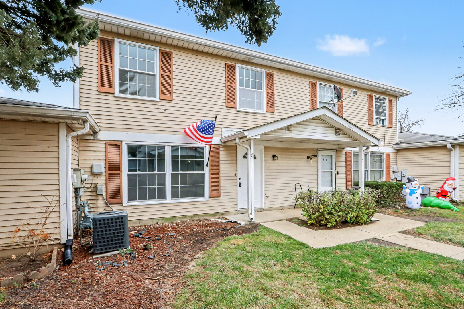 8 WILDWOOD Lane #G, Bolingbrook, IL 60440