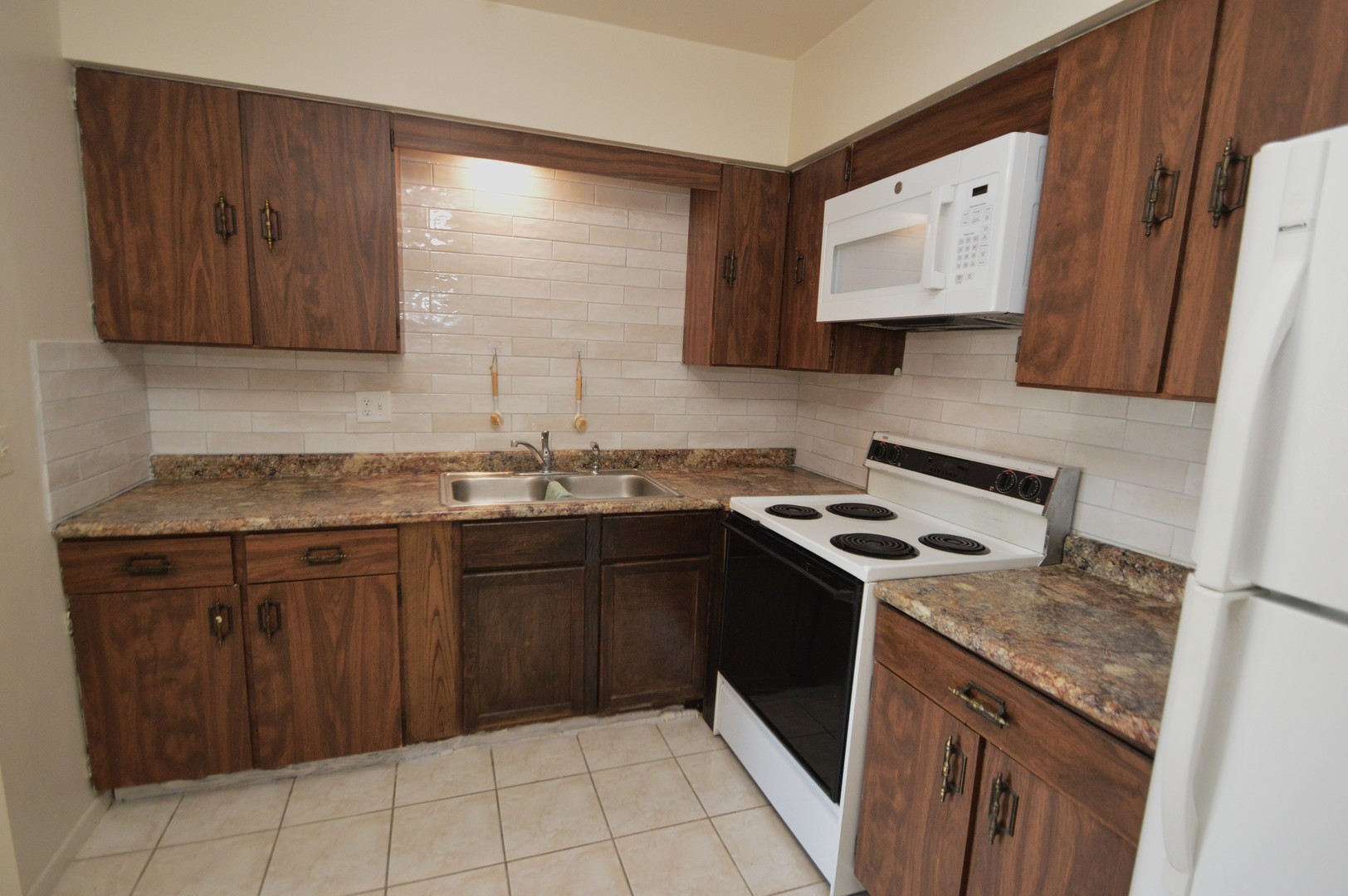 9907 W 58th Street #9, Countryside, IL 60525