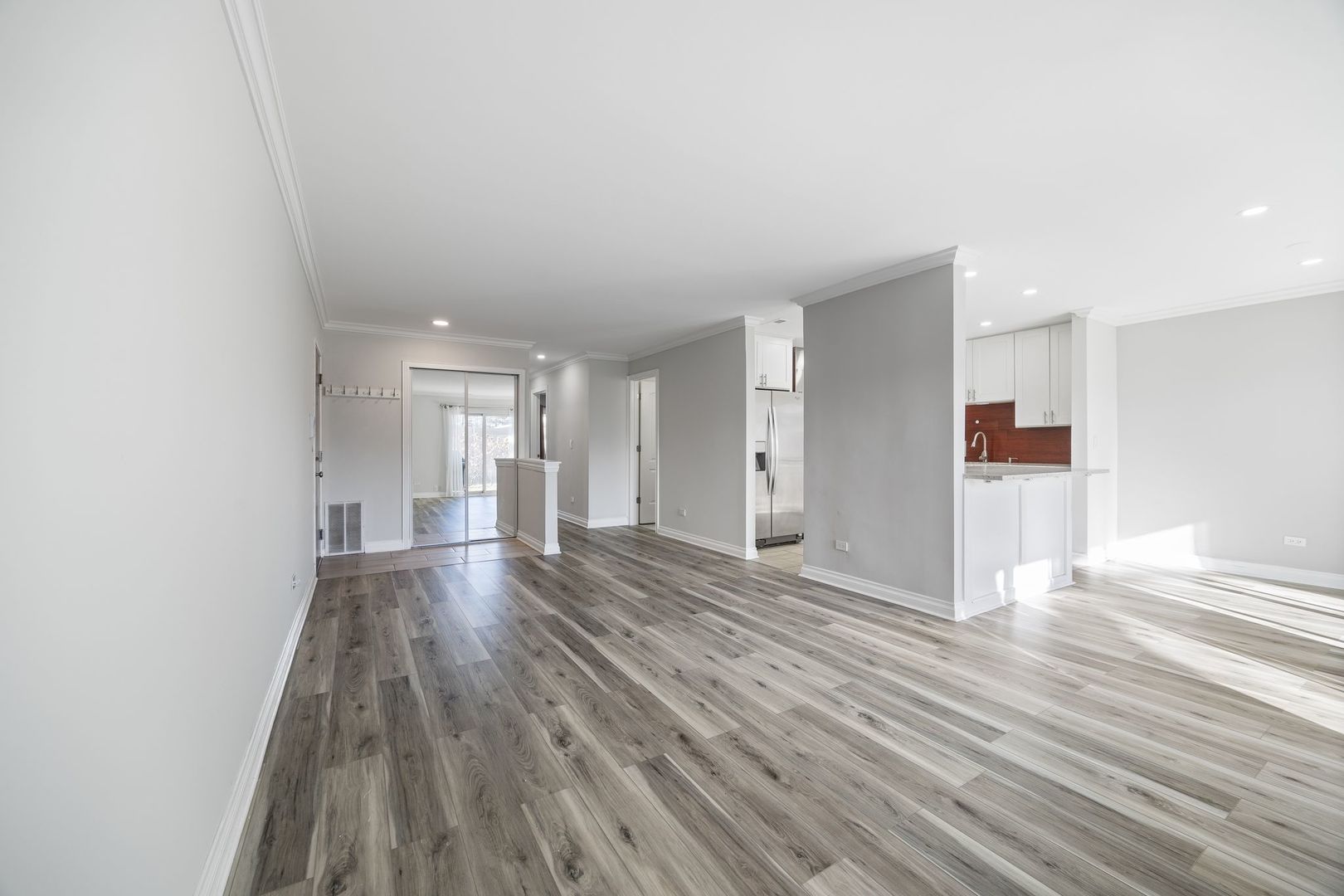 901 Yosemite Trail #A5, Roselle, IL 60172