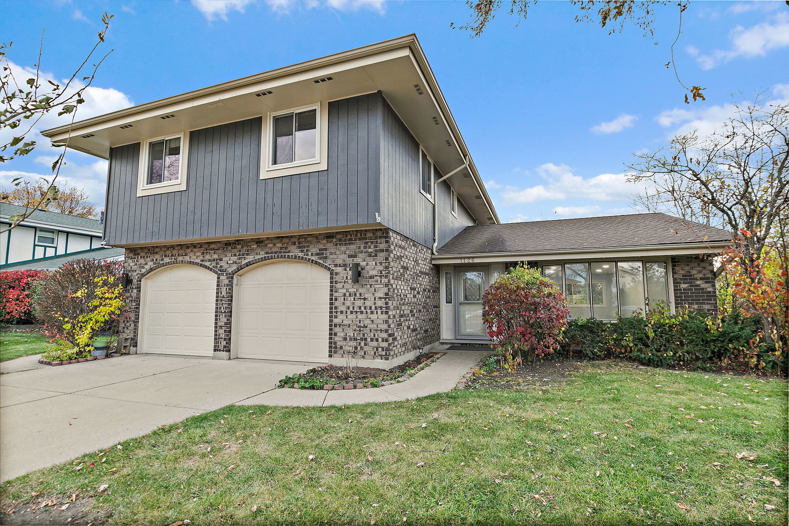 1126 Tiverton Court, Schaumburg, IL 60193