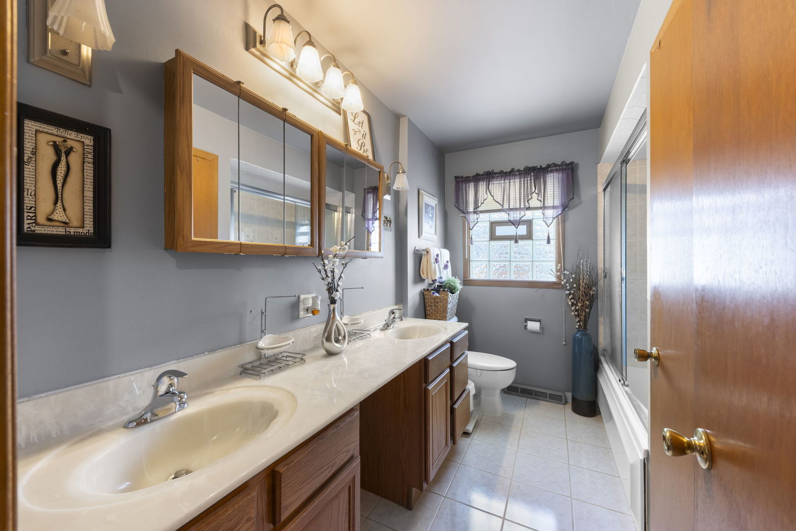 5628 W Hawthorne Avenue, Berkeley, IL 60163