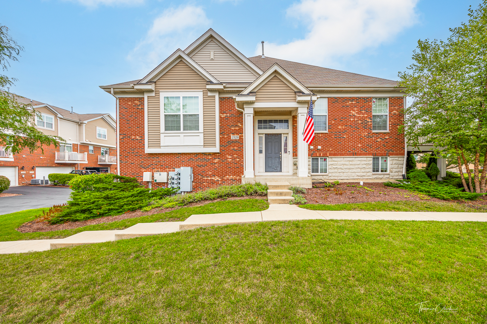 2528 Dunraven Avenue, Naperville, IL 60540