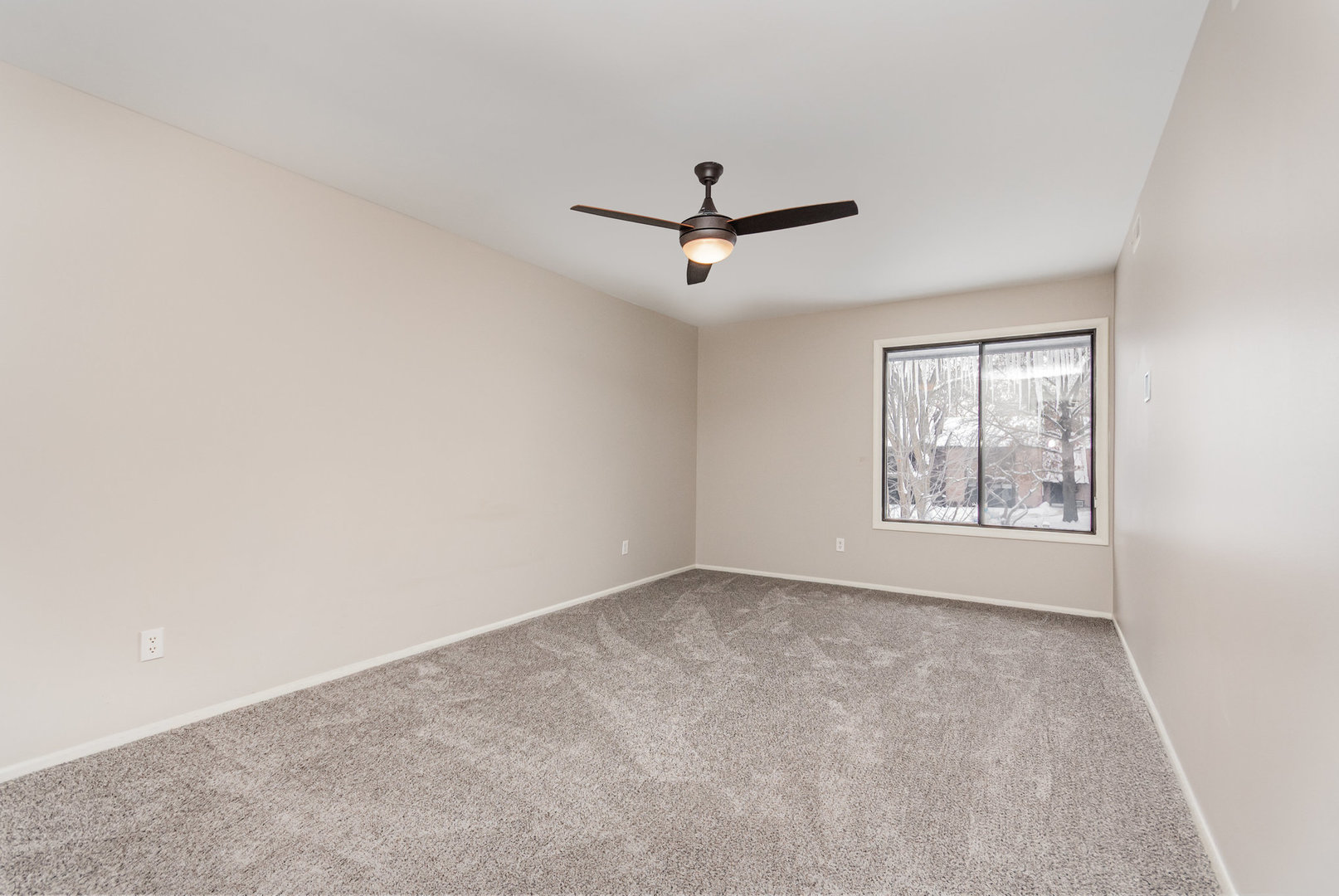 740 Saint Andrews Lane #21, Crystal Lake, IL 60014