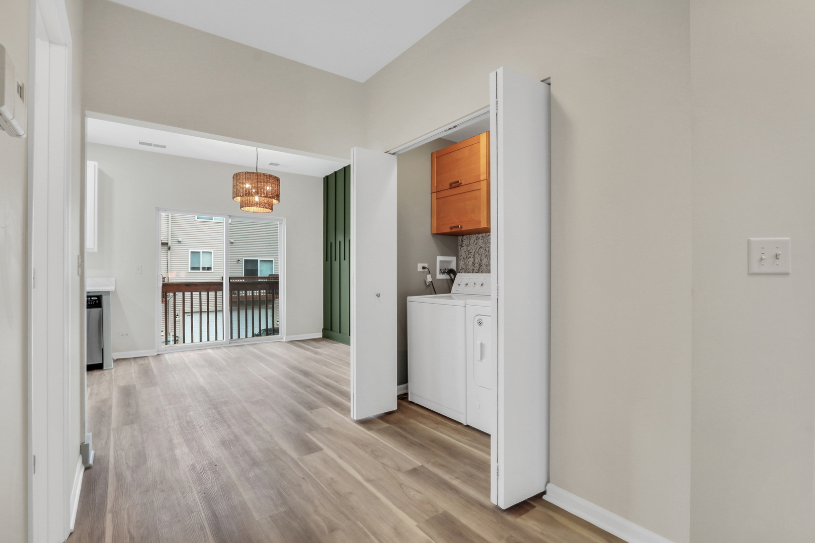 983 Ellsworth Drive, Grayslake, IL 60030