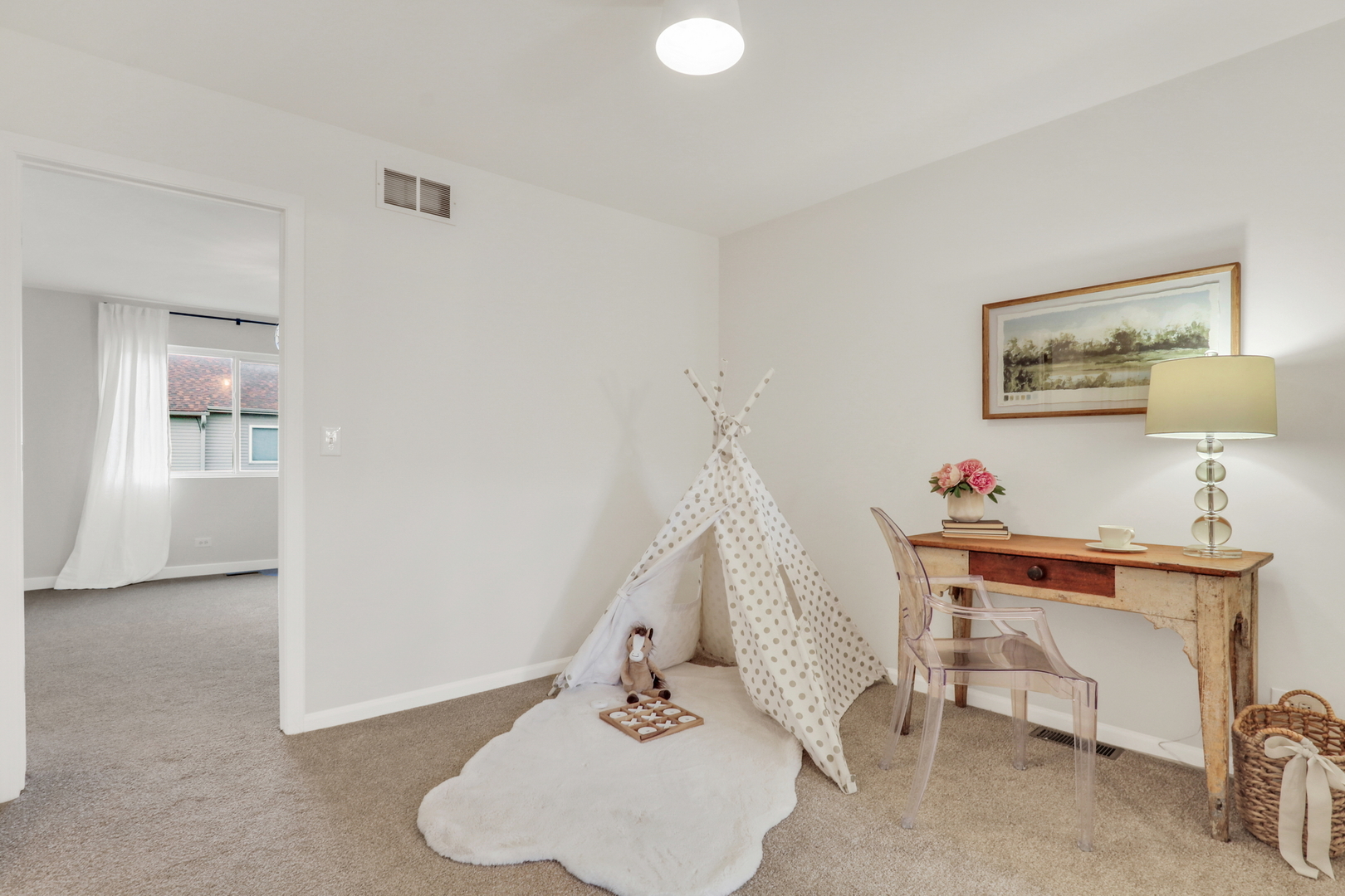 983 Ellsworth Drive, Grayslake, IL 60030