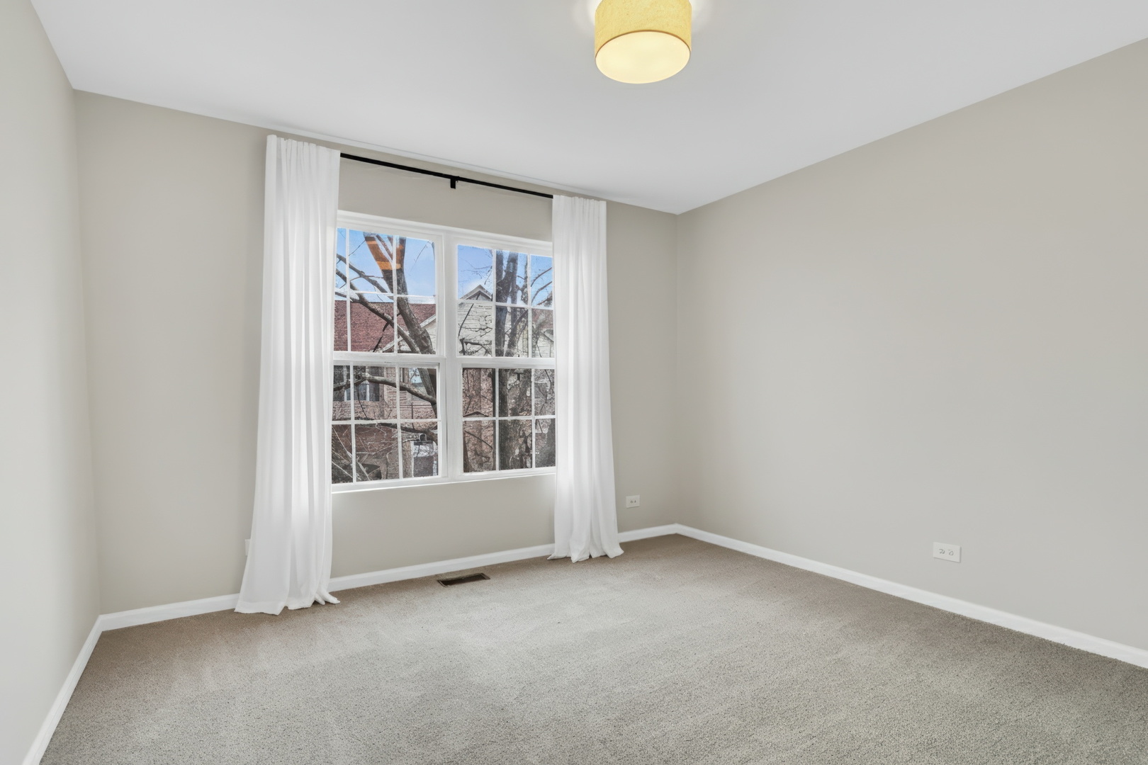 983 Ellsworth Drive, Grayslake, IL 60030