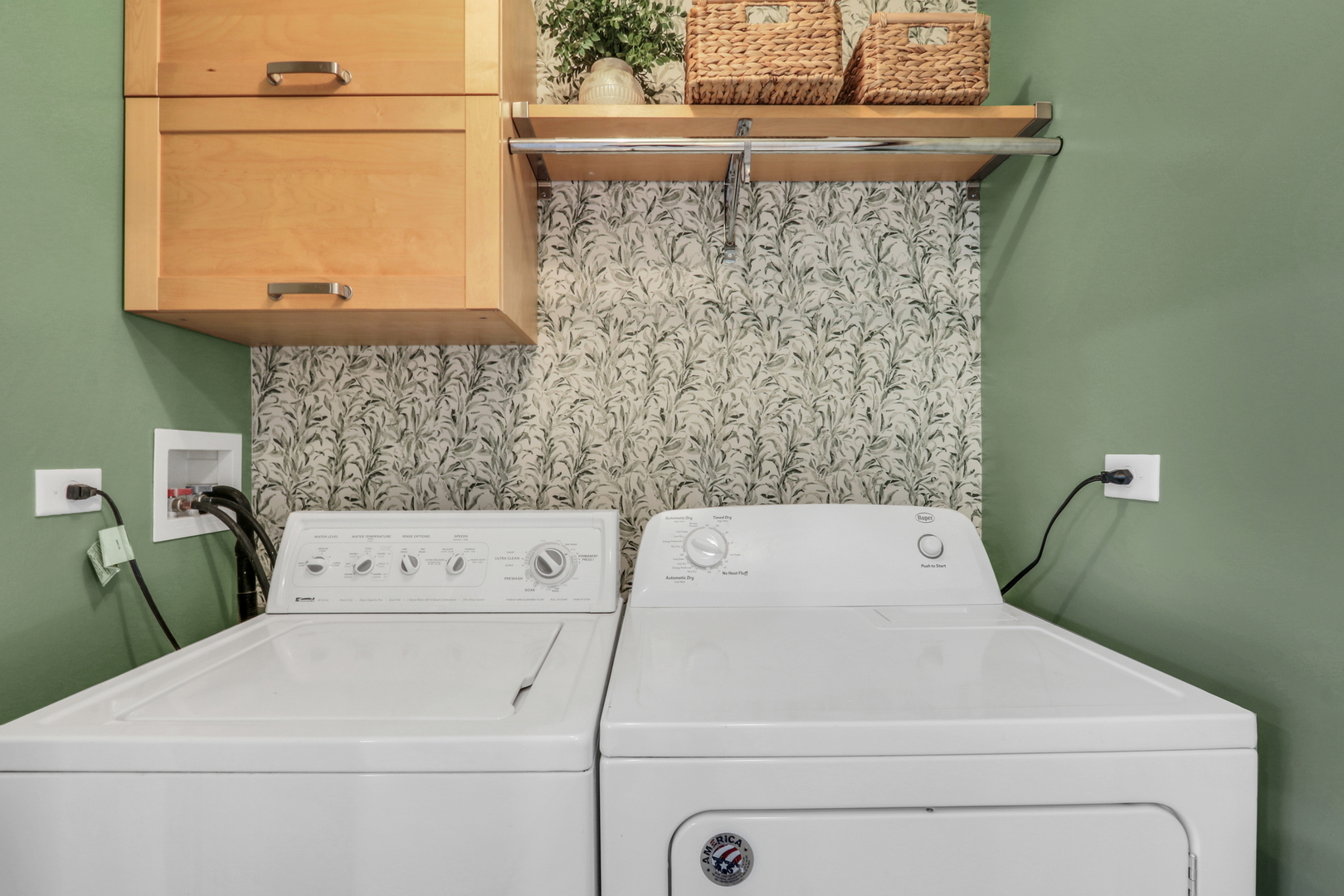 983 Ellsworth Drive, Grayslake, IL 60030