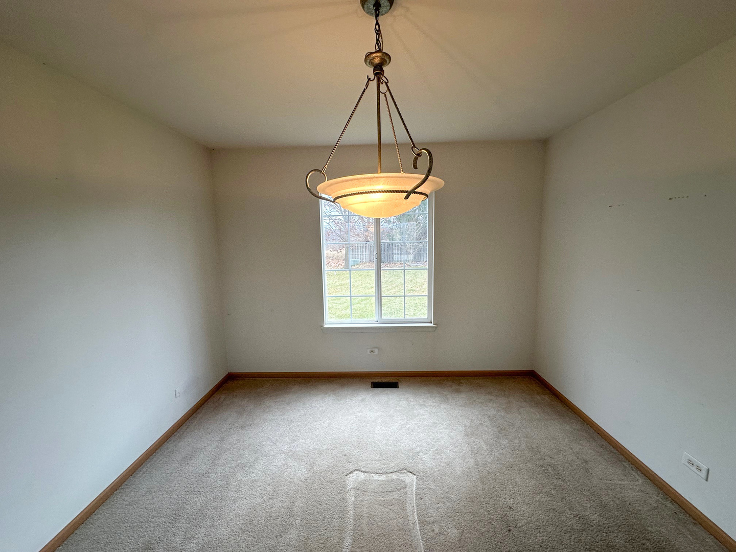 Round Lake, IL 60073