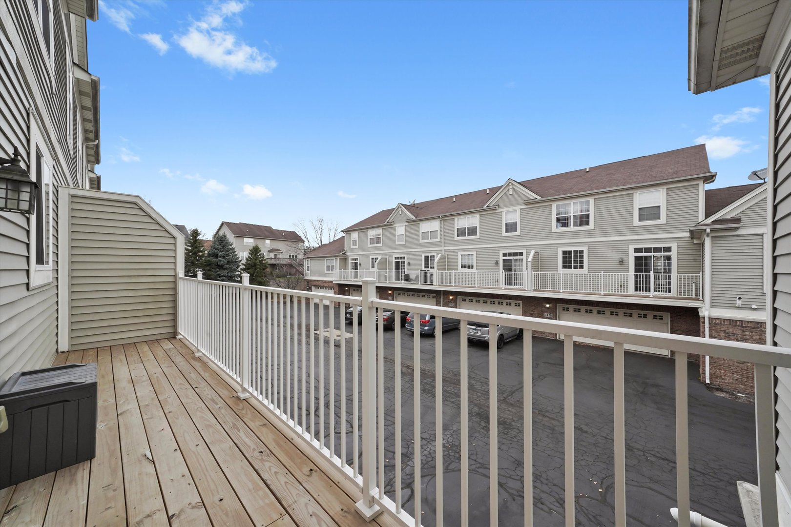 1458 Deer Pointe Drive, South Elgin, IL 60177