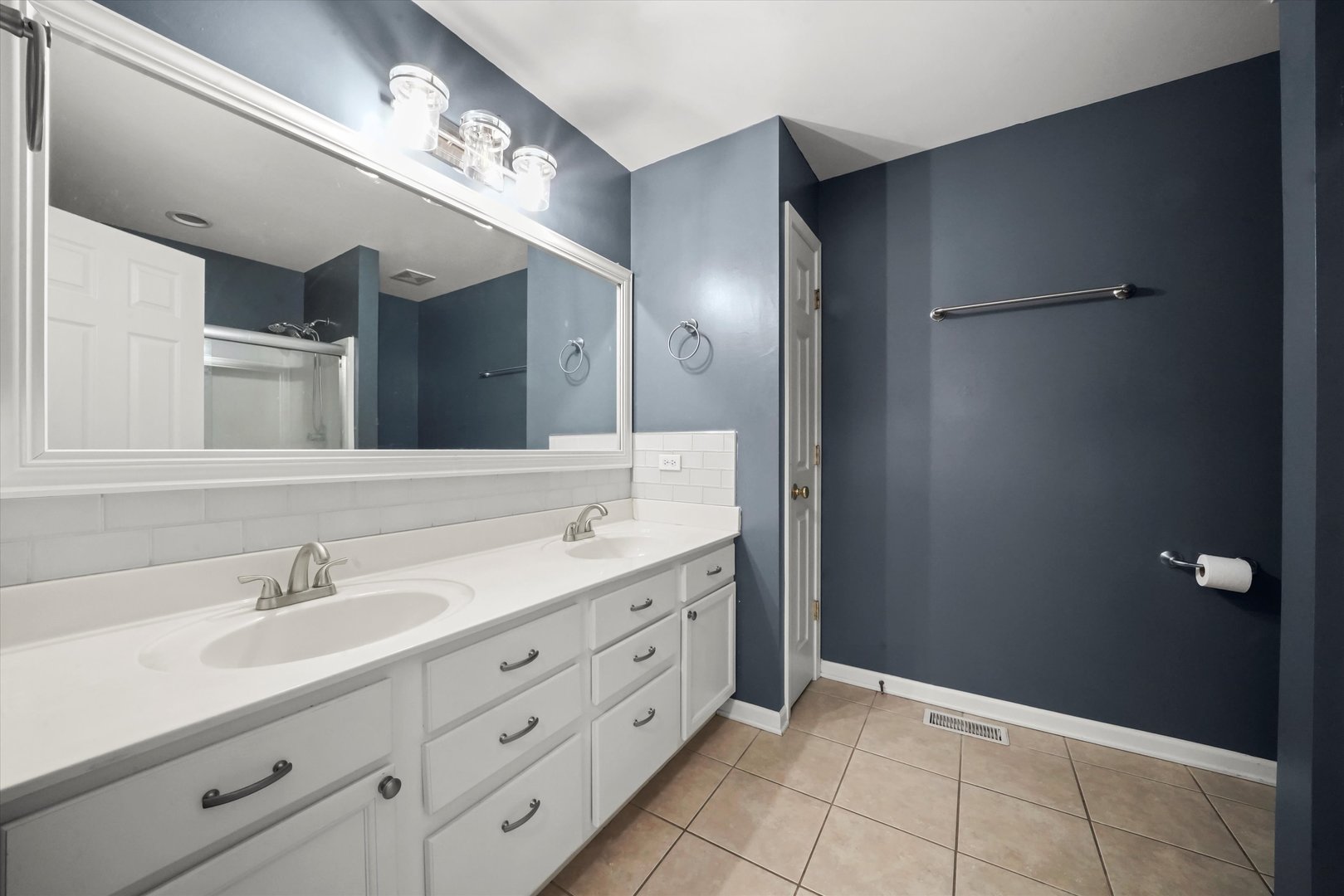 1458 Deer Pointe Drive, South Elgin, IL 60177