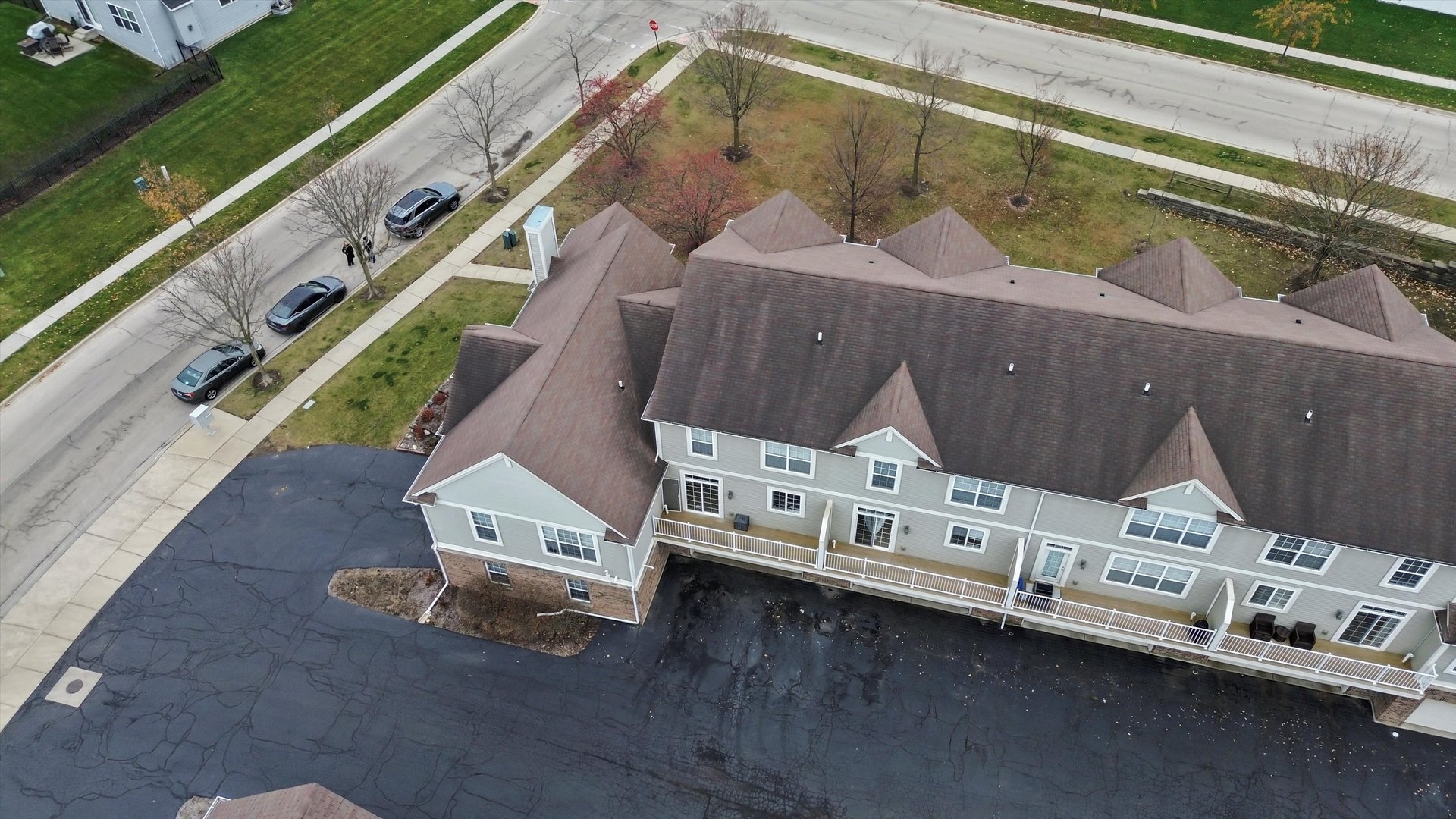 1458 Deer Pointe Drive, South Elgin, IL 60177