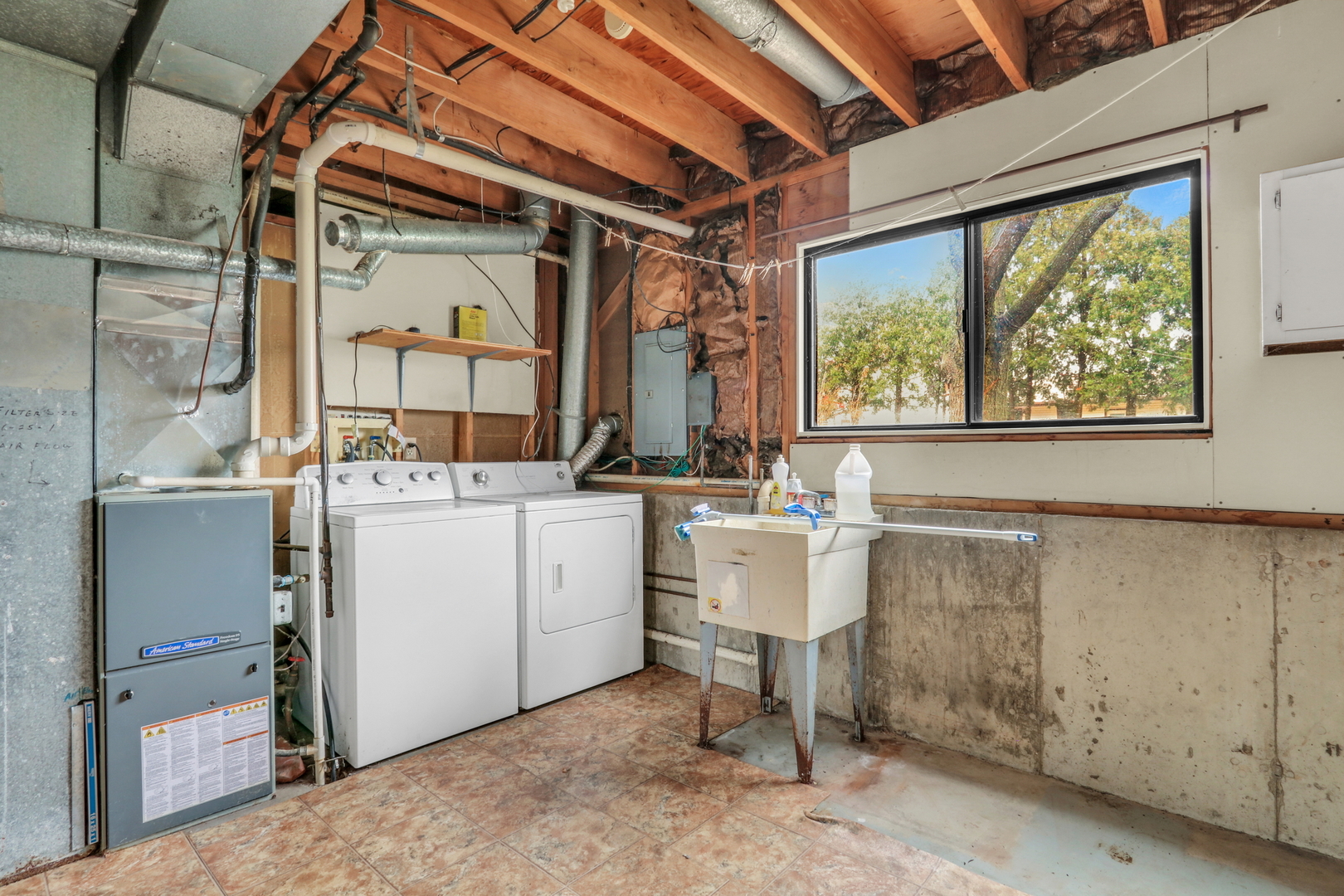 5002 W Dartmoor Drive, McHenry, IL 60050