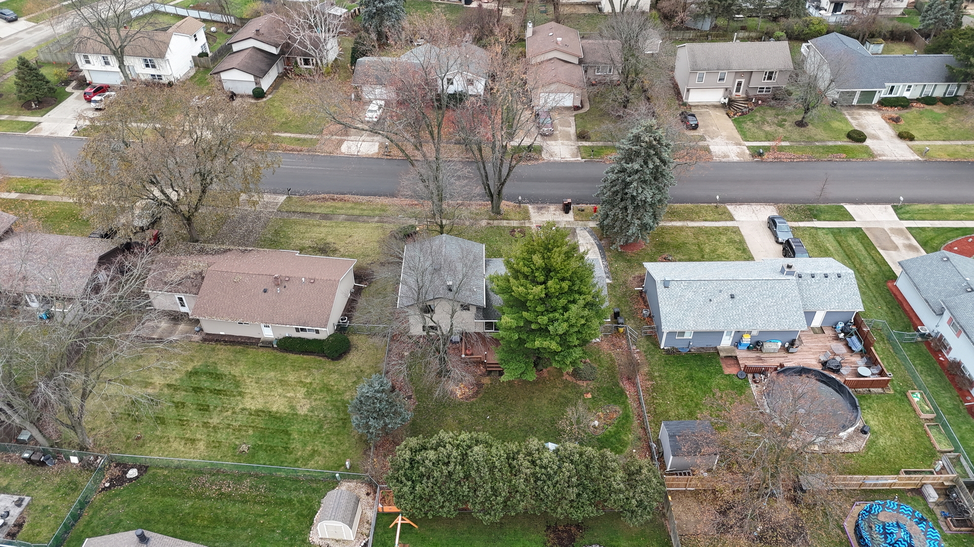 5002 W Dartmoor Drive, McHenry, IL 60050