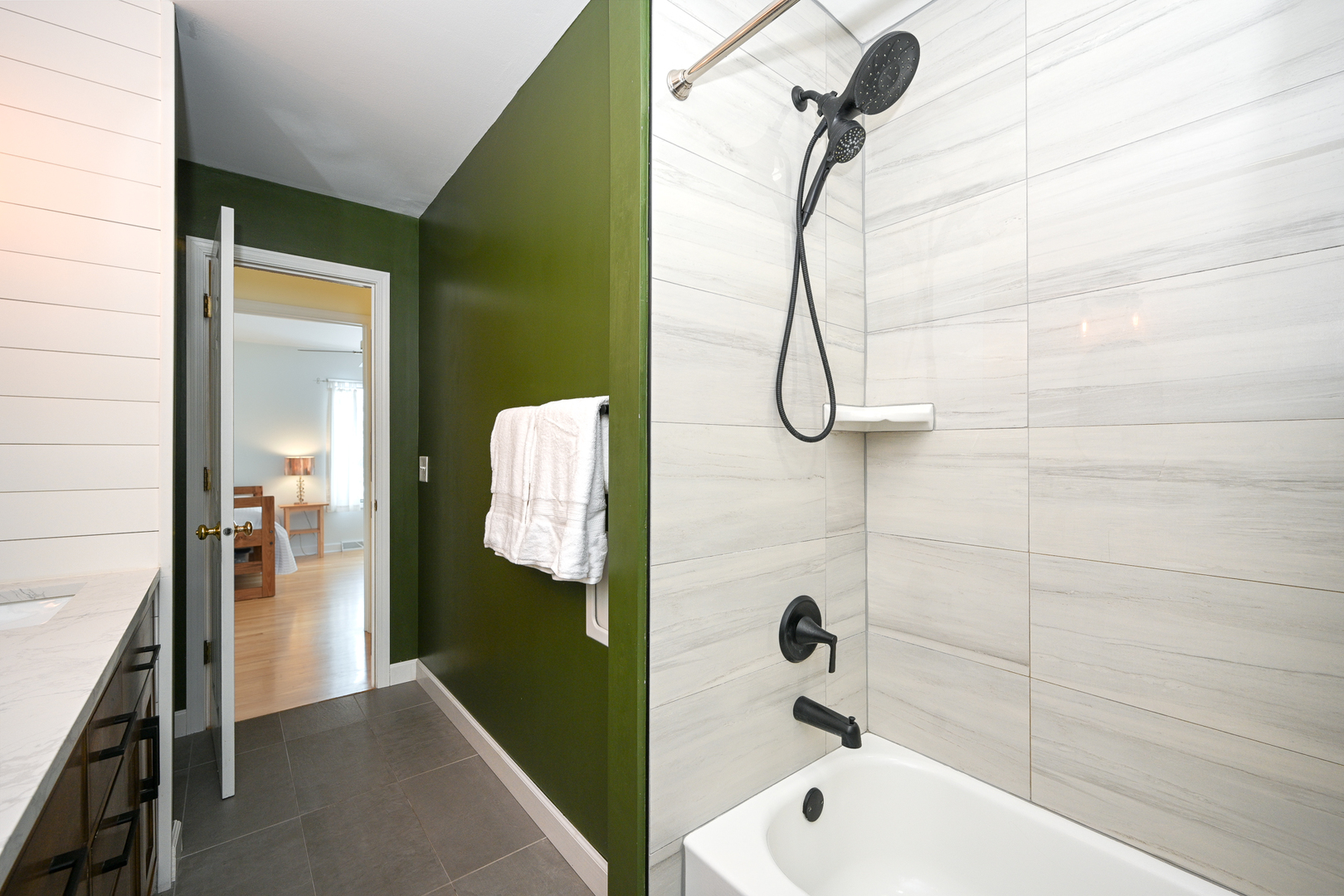 1N307 RICHARD Avenue, Wheaton, IL 60188