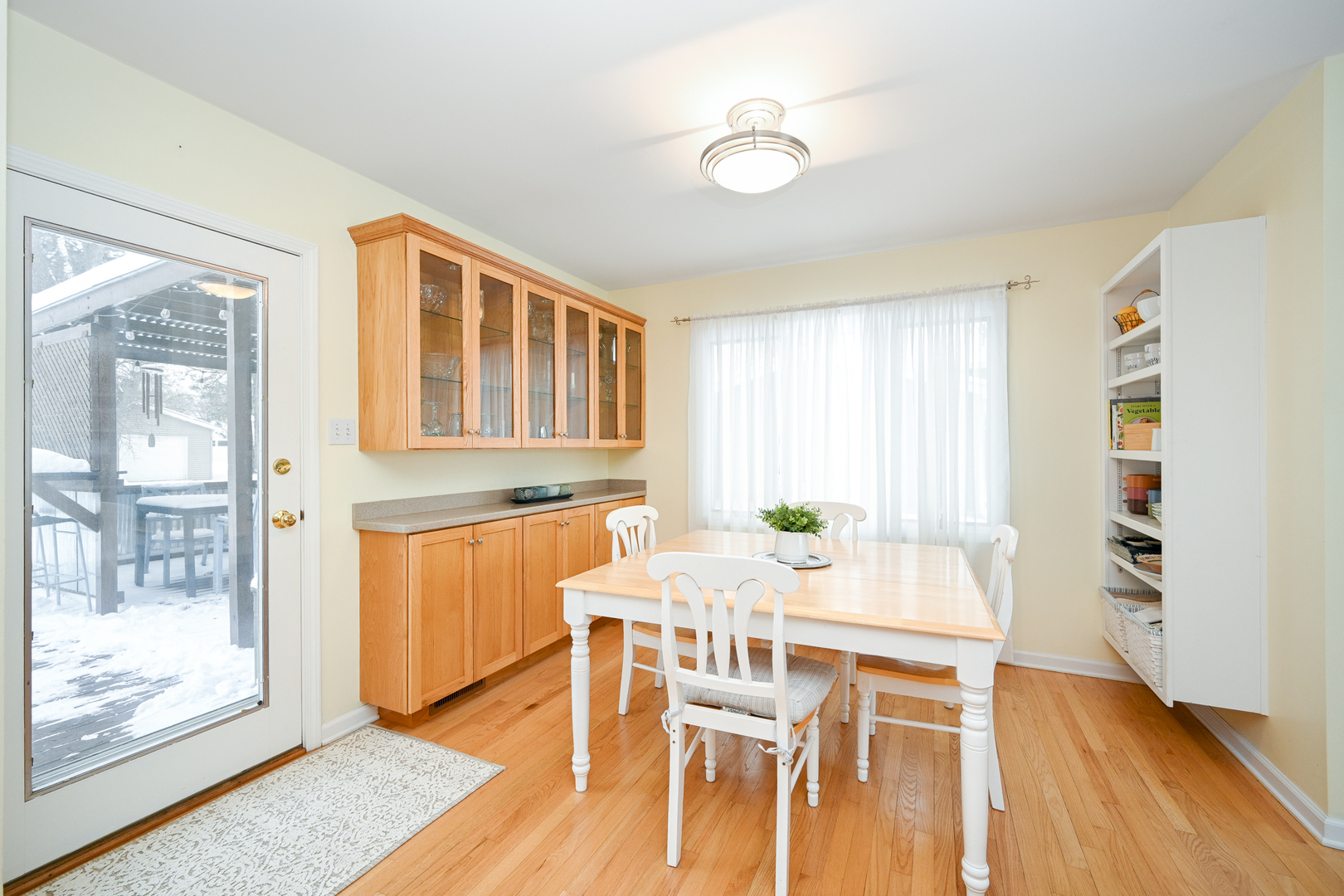 1N307 RICHARD Avenue, Wheaton, IL 60188