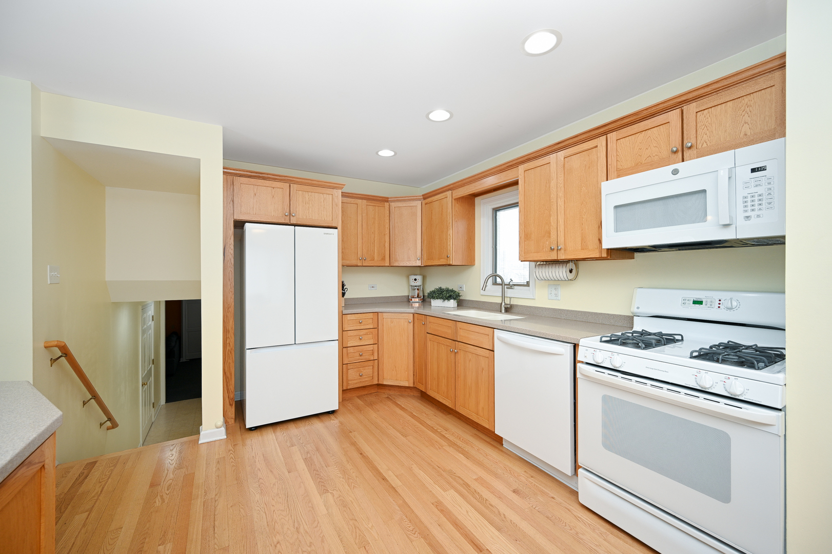 1N307 RICHARD Avenue, Wheaton, IL 60188