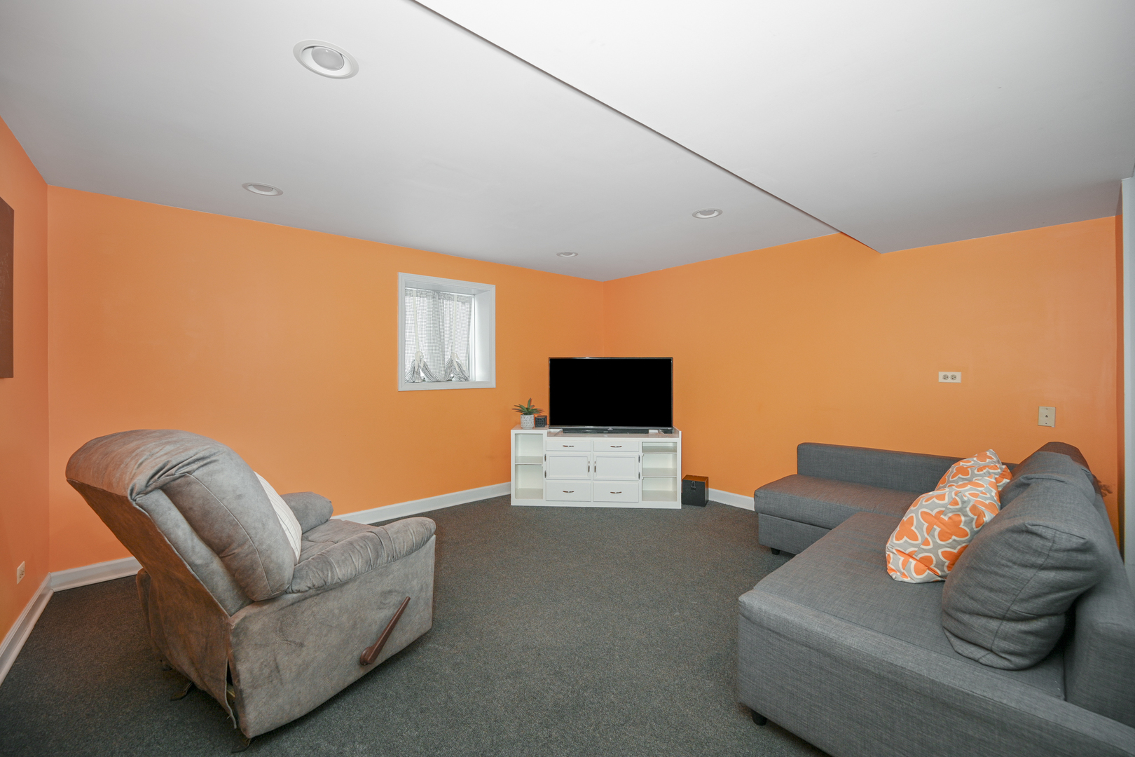 1N307 RICHARD Avenue, Wheaton, IL 60188