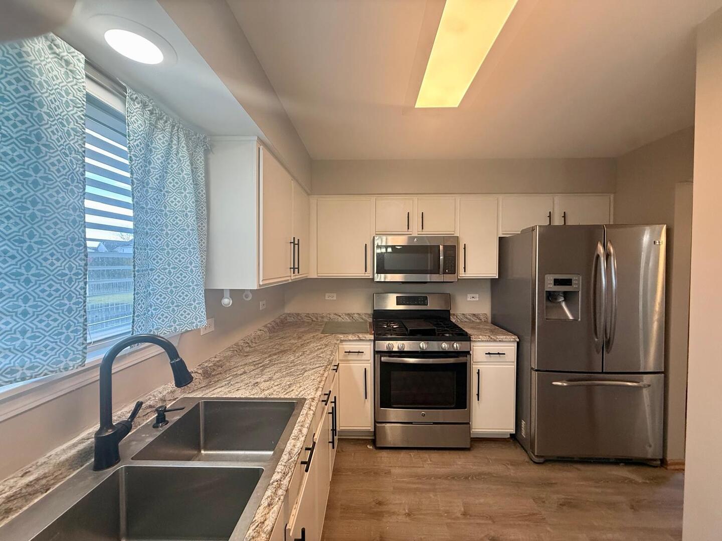 2477 Smithfield Court, Aurora, IL 60503