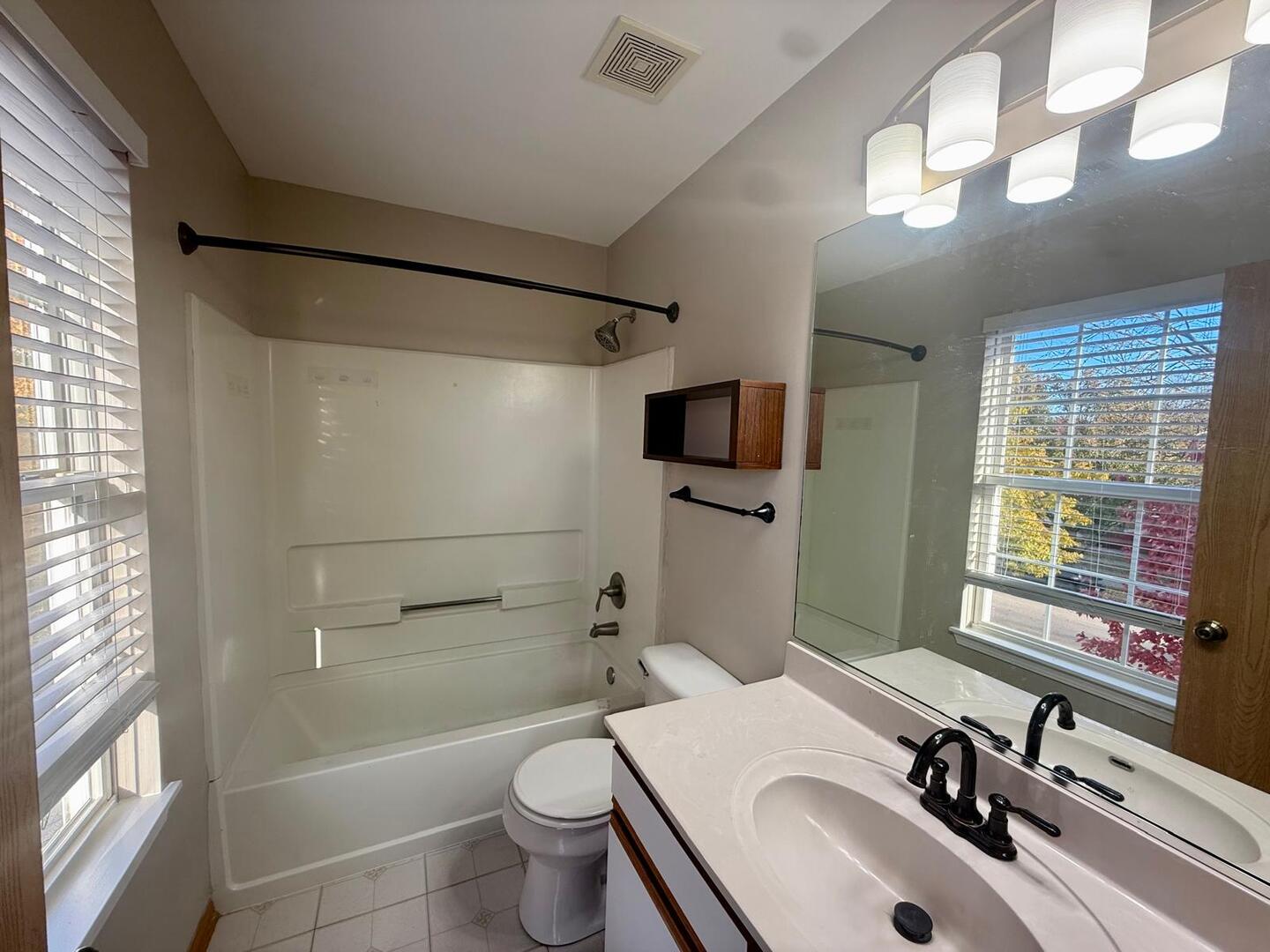 2477 Smithfield Court, Aurora, IL 60503