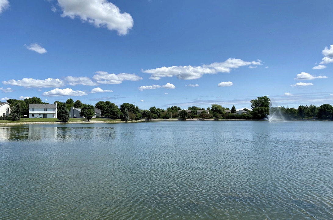 2477 Smithfield Court, Aurora, IL 60503