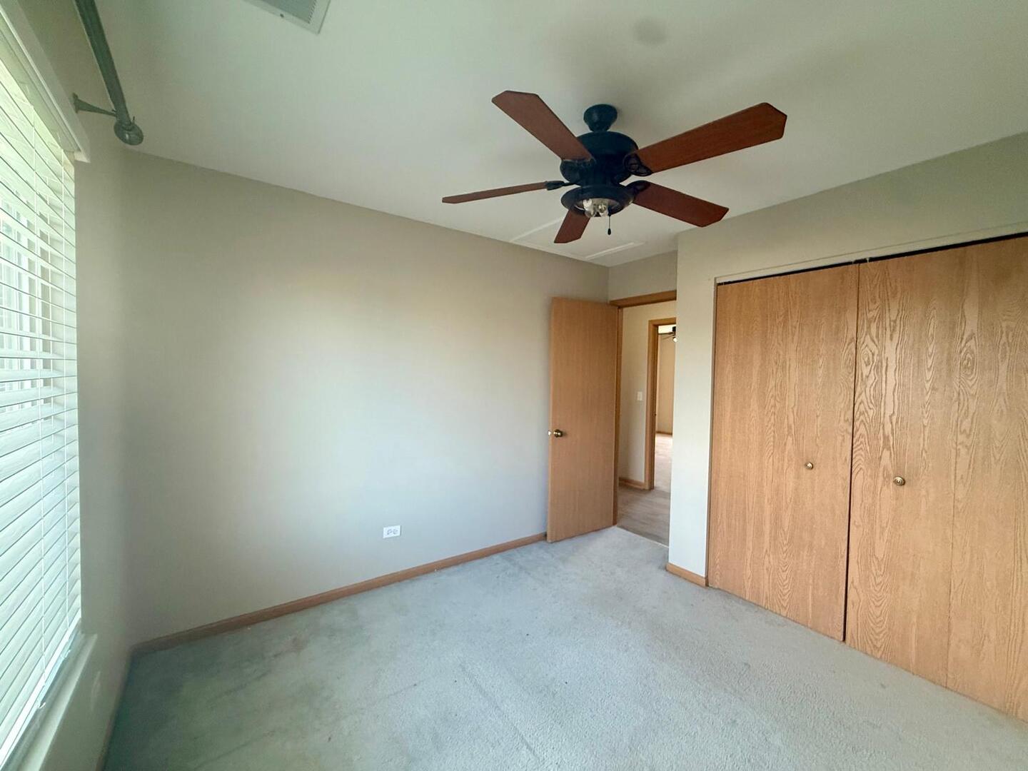 2477 Smithfield Court, Aurora, IL 60503