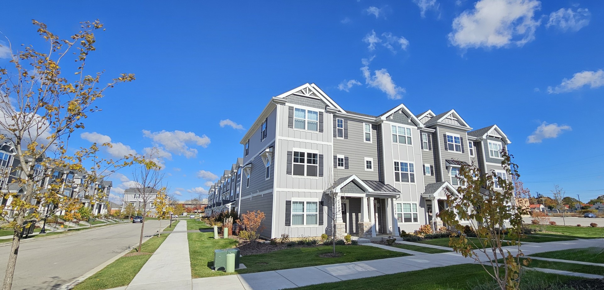 2227 Glacier Street, Mundelein, IL 60060