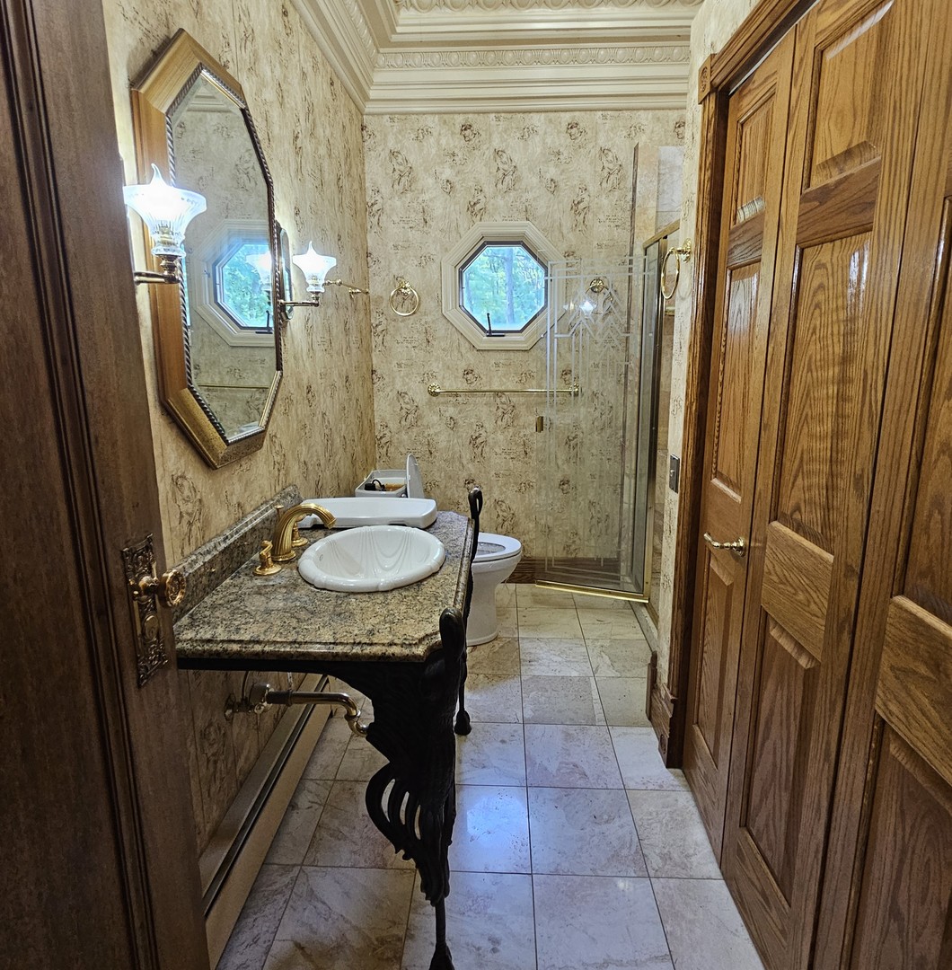 13616 Route 176, Woodstock, IL 60098