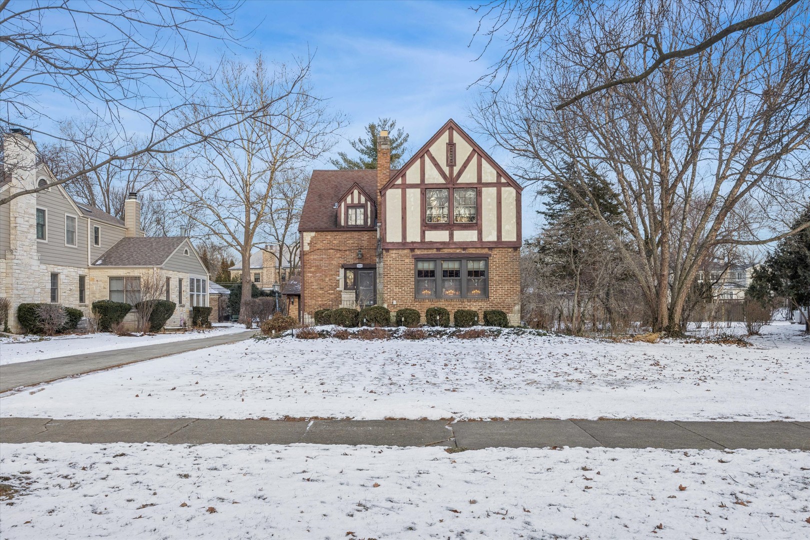 4925 Grand Avenue, Western Springs, IL 60558