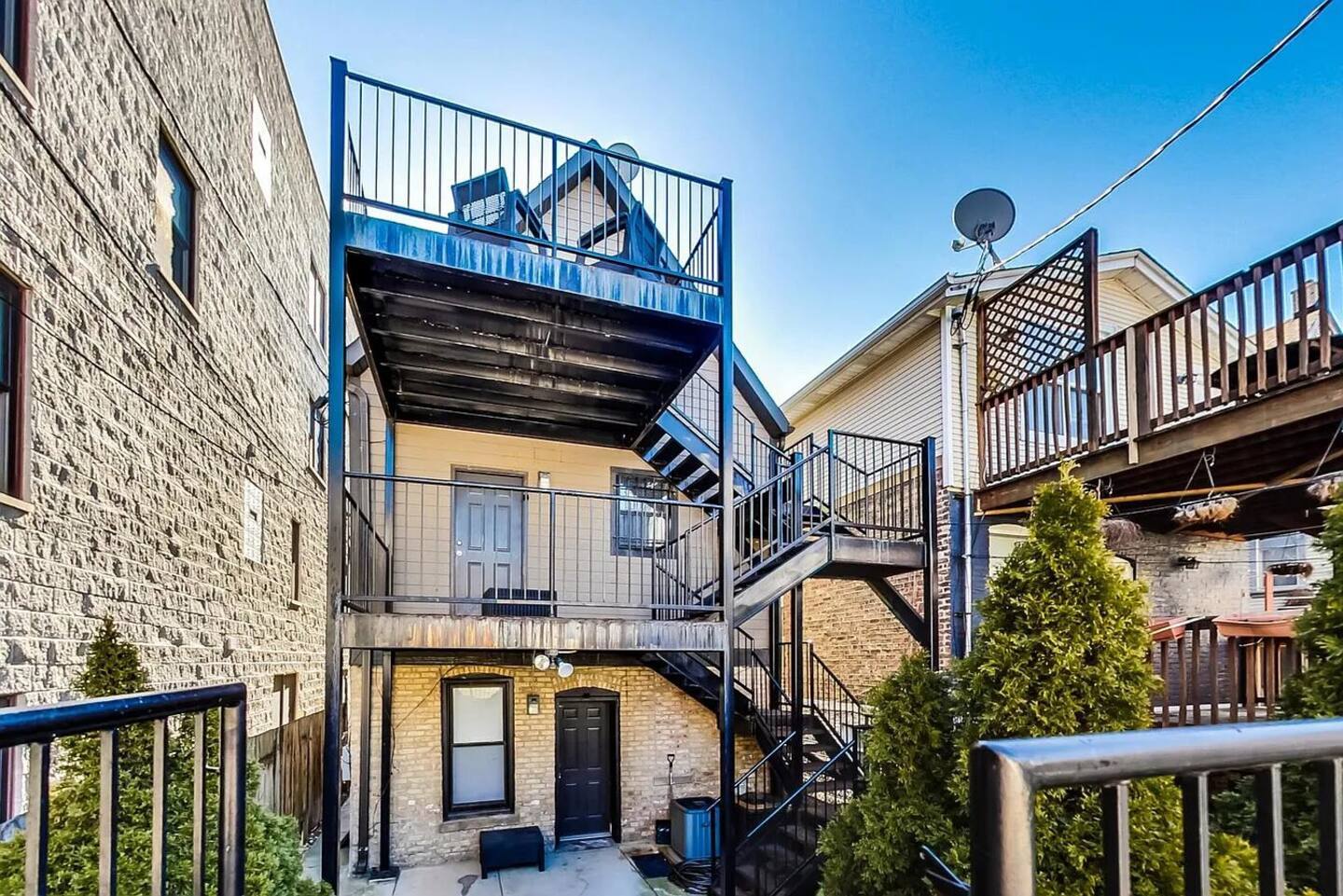 1730 W Beach Avenue #1, Chicago, IL 60622