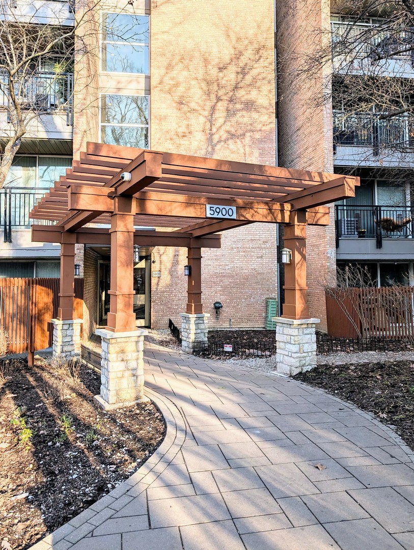 5900 Oakwood Drive #E7, Lisle, IL 60532