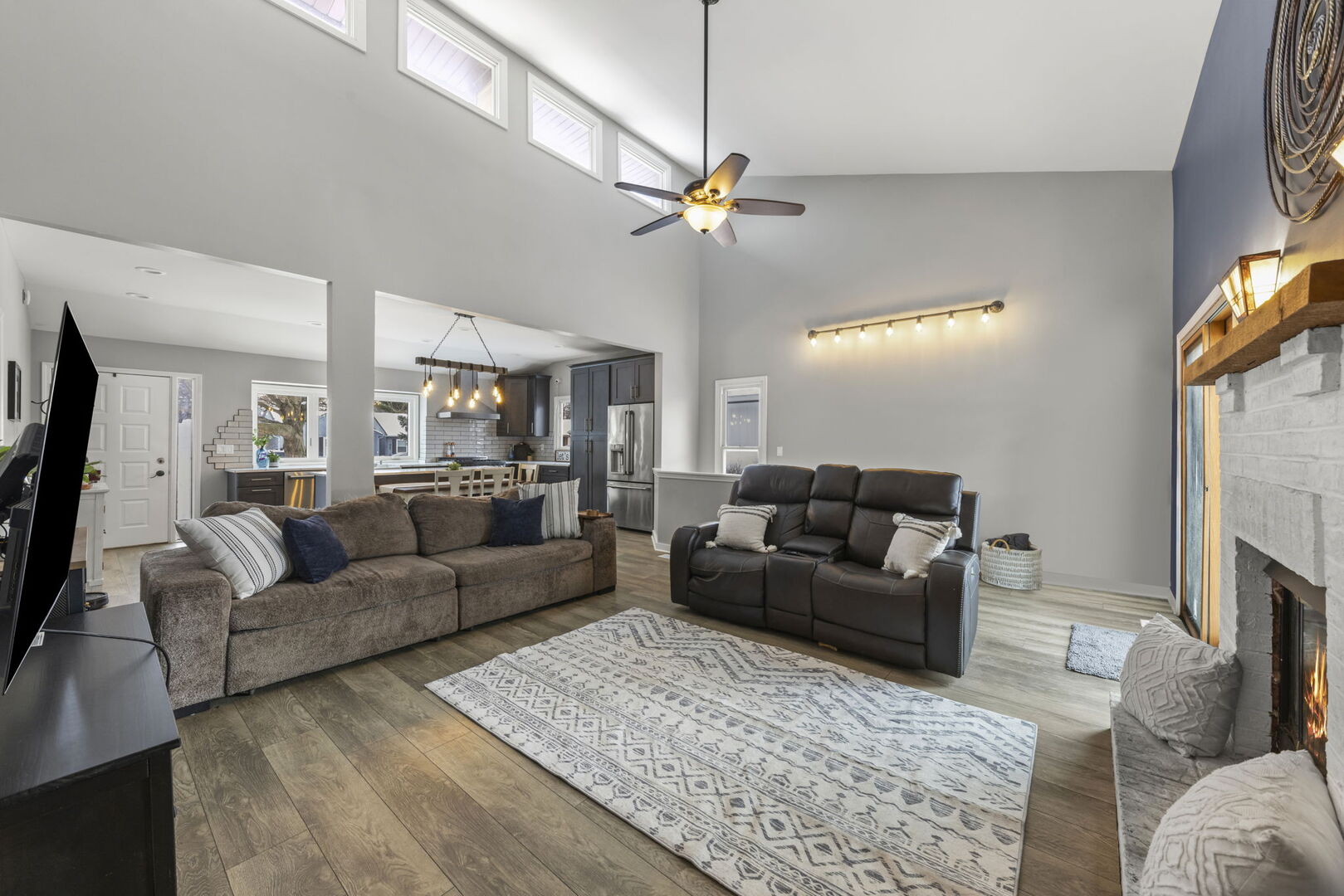 665 KRAMER Court, Batavia, IL 60510