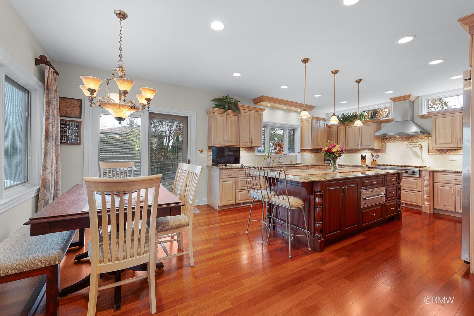 501 Bonnie Brae Avenue, Itasca, IL 60143