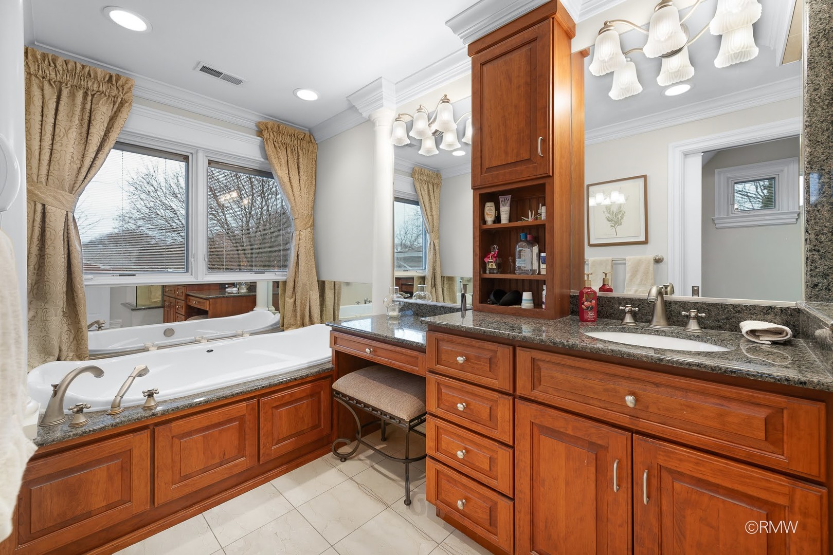 501 Bonnie Brae Avenue, Itasca, IL 60143