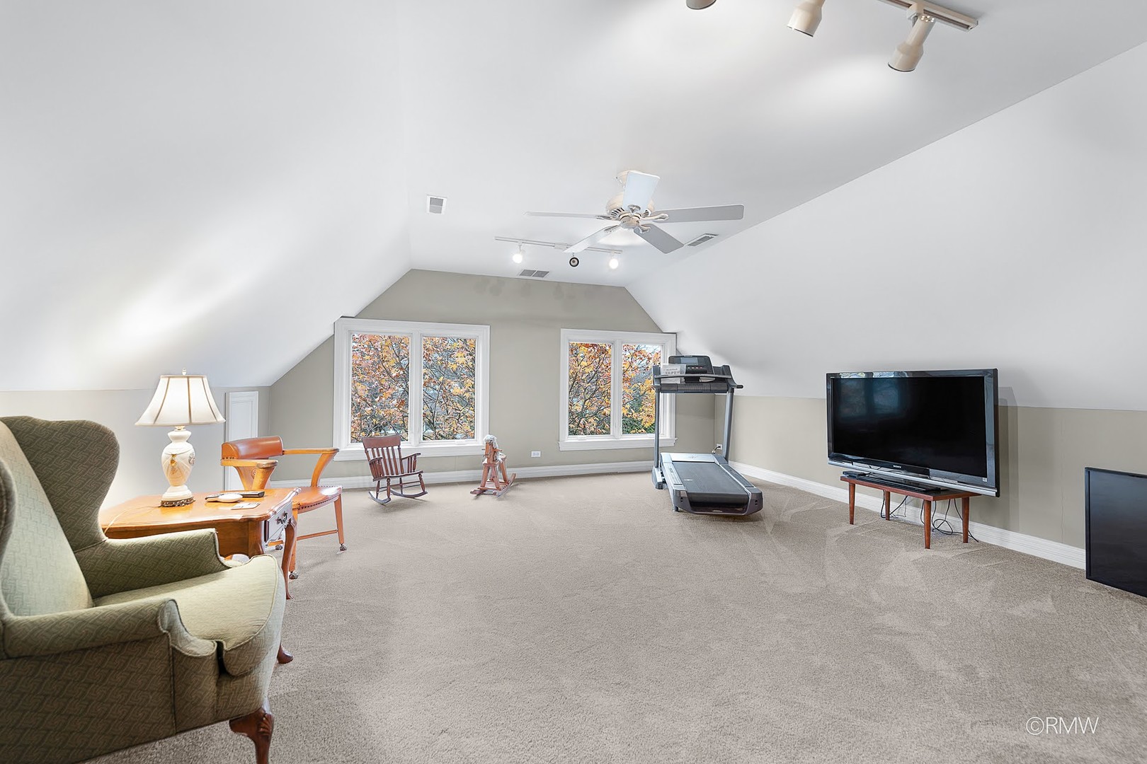 501 Bonnie Brae Avenue, Itasca, IL 60143