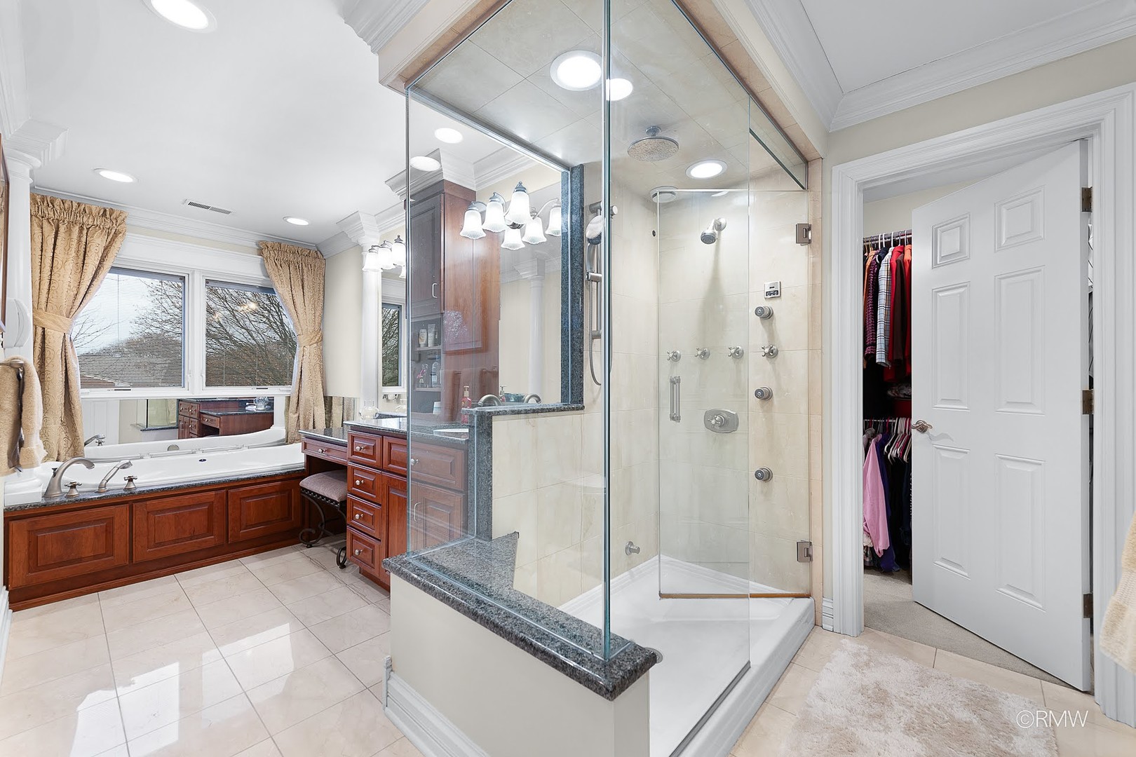 501 Bonnie Brae Avenue, Itasca, IL 60143